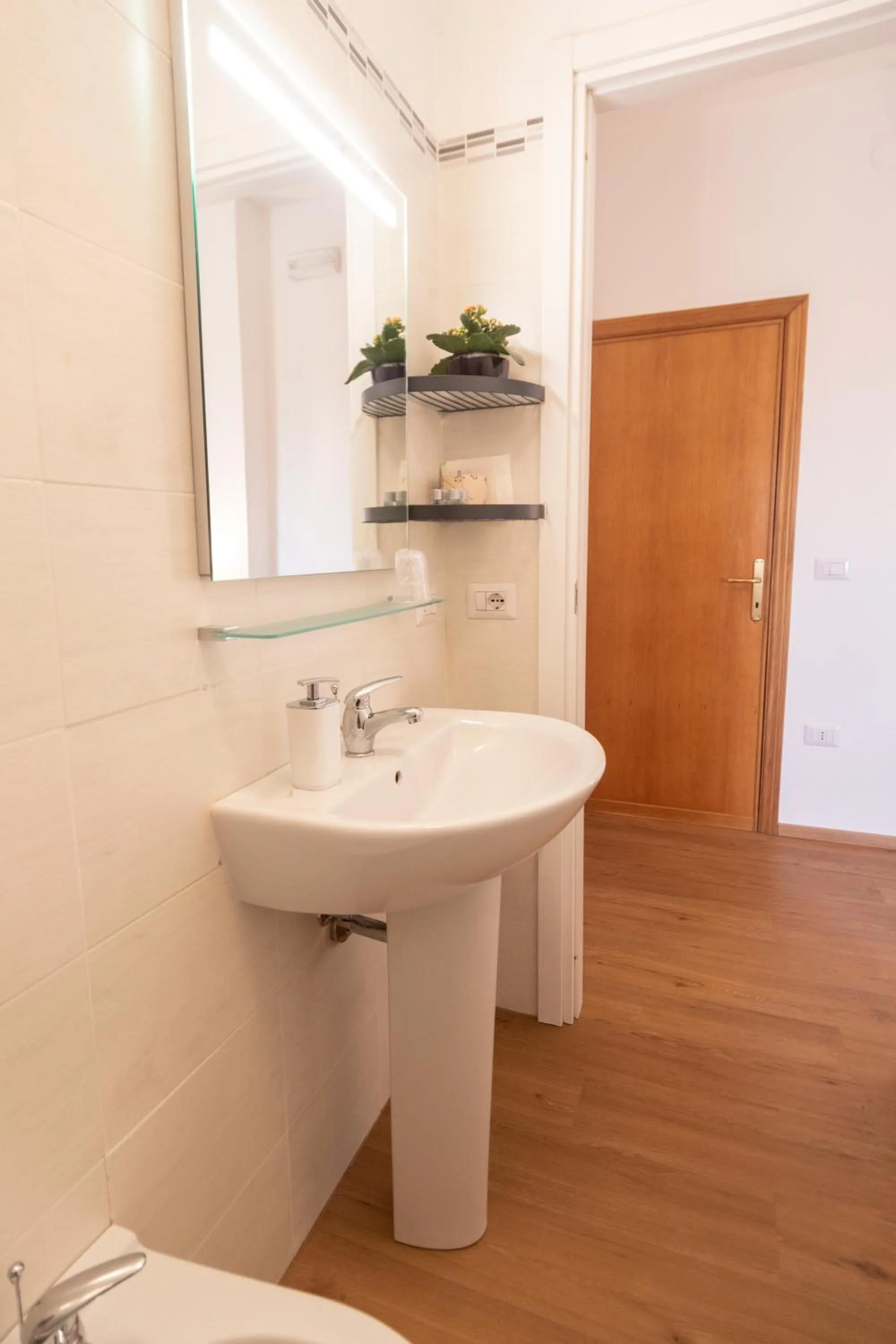 Bathroom in B&B Cantico Delle Creature