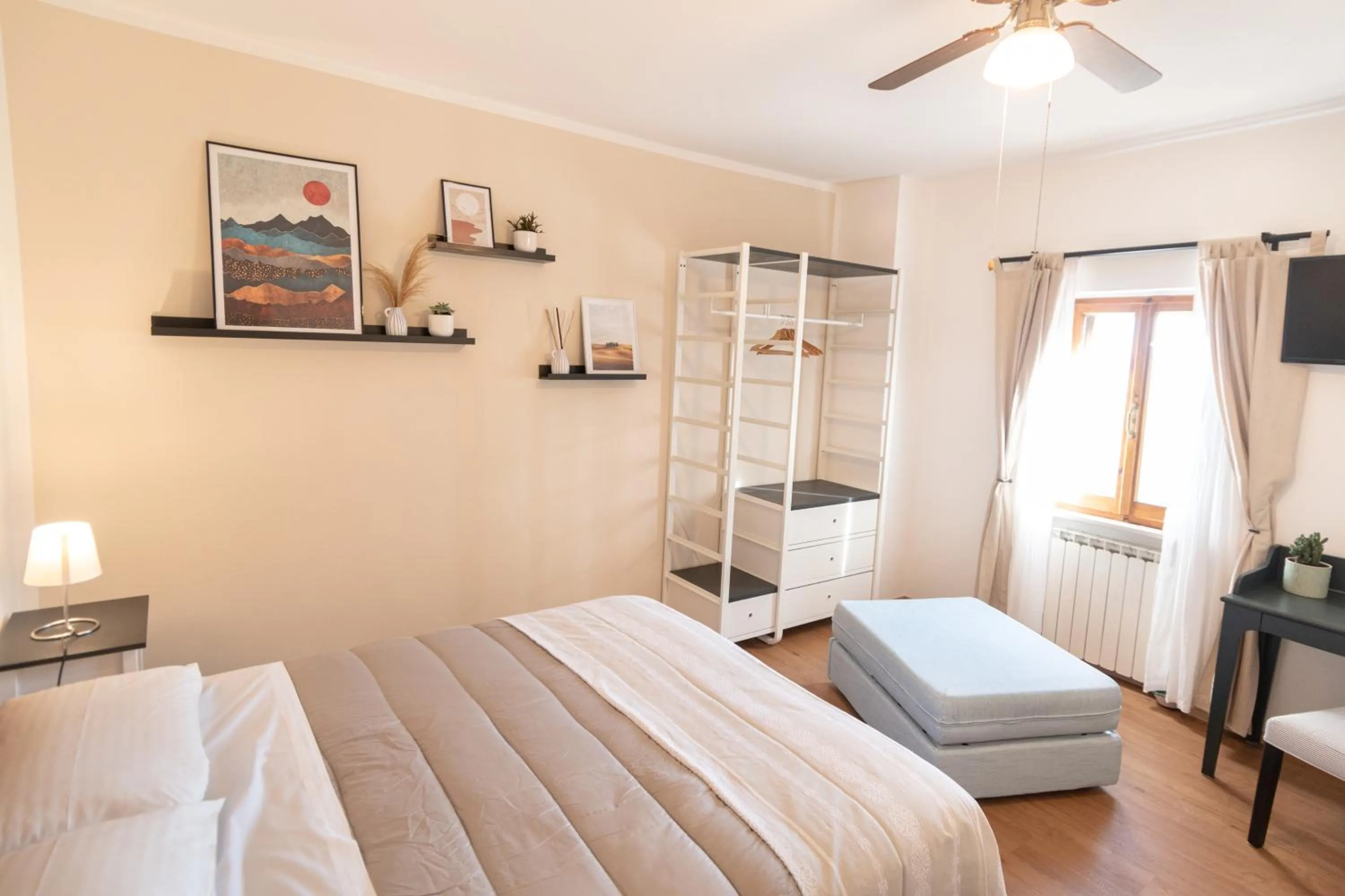 TV and multimedia, Bed in B&B Cantico Delle Creature