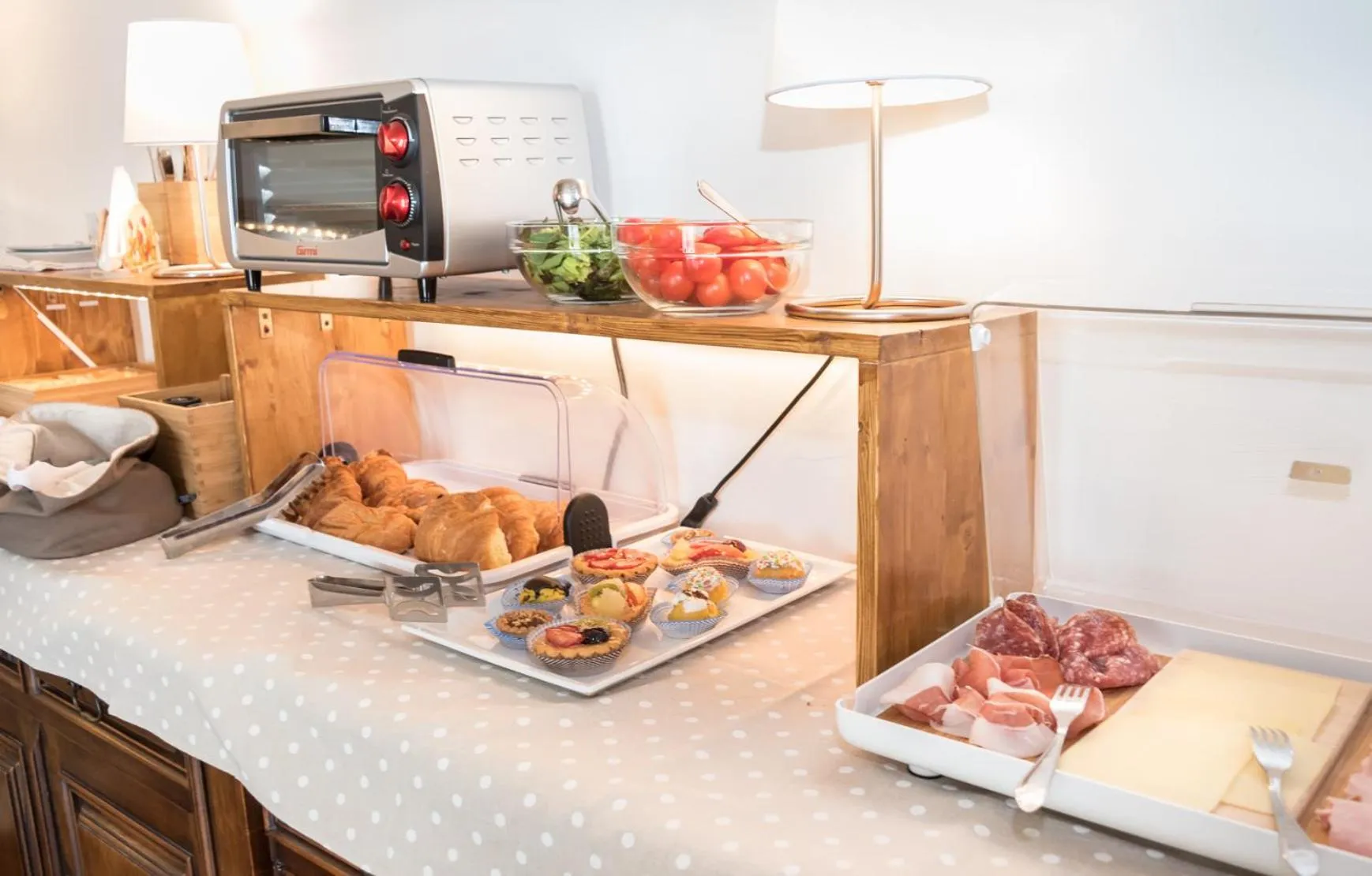 Communal lounge/ TV room in B&B Cantico Delle Creature