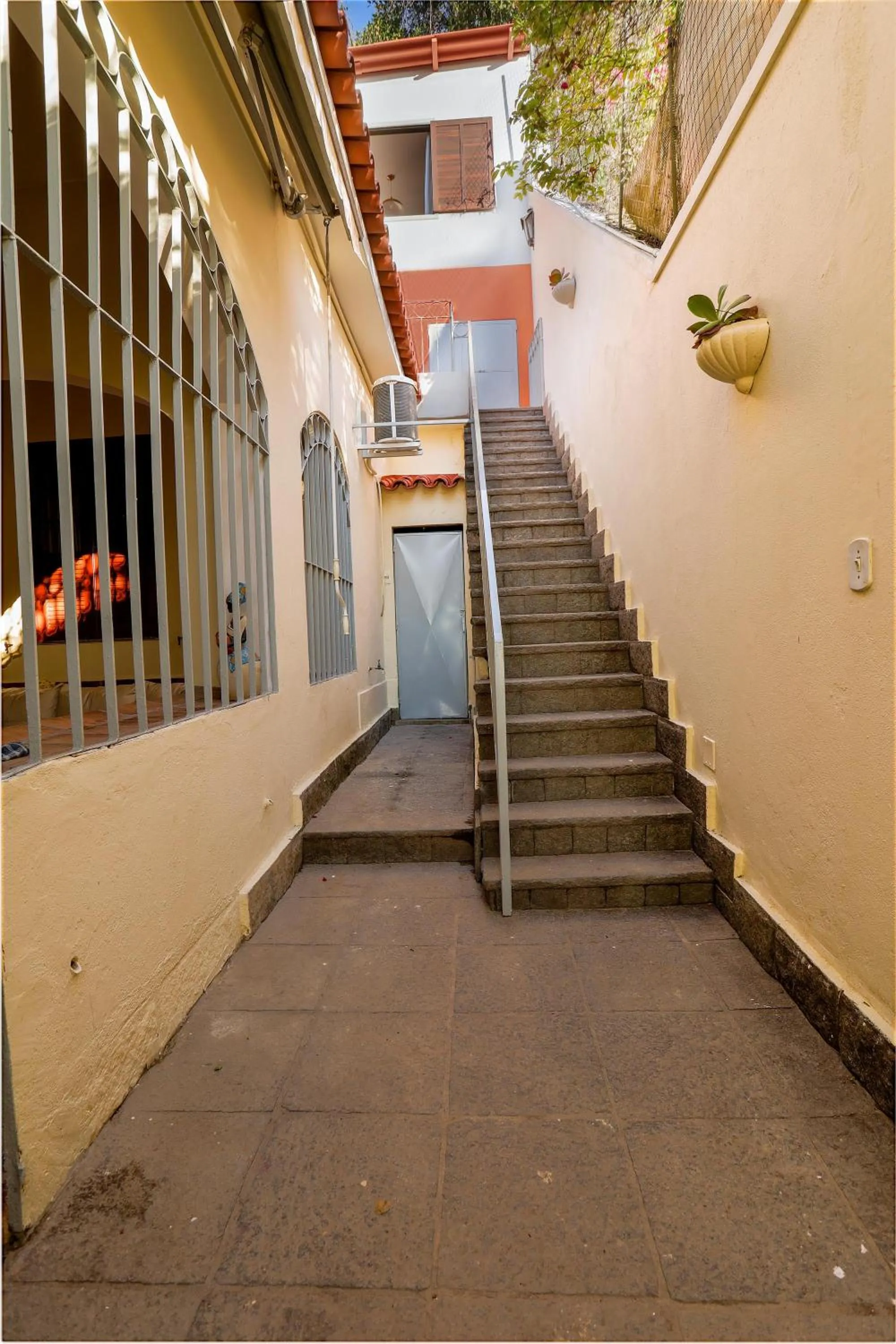 Property building in Inn House Santa Teresa