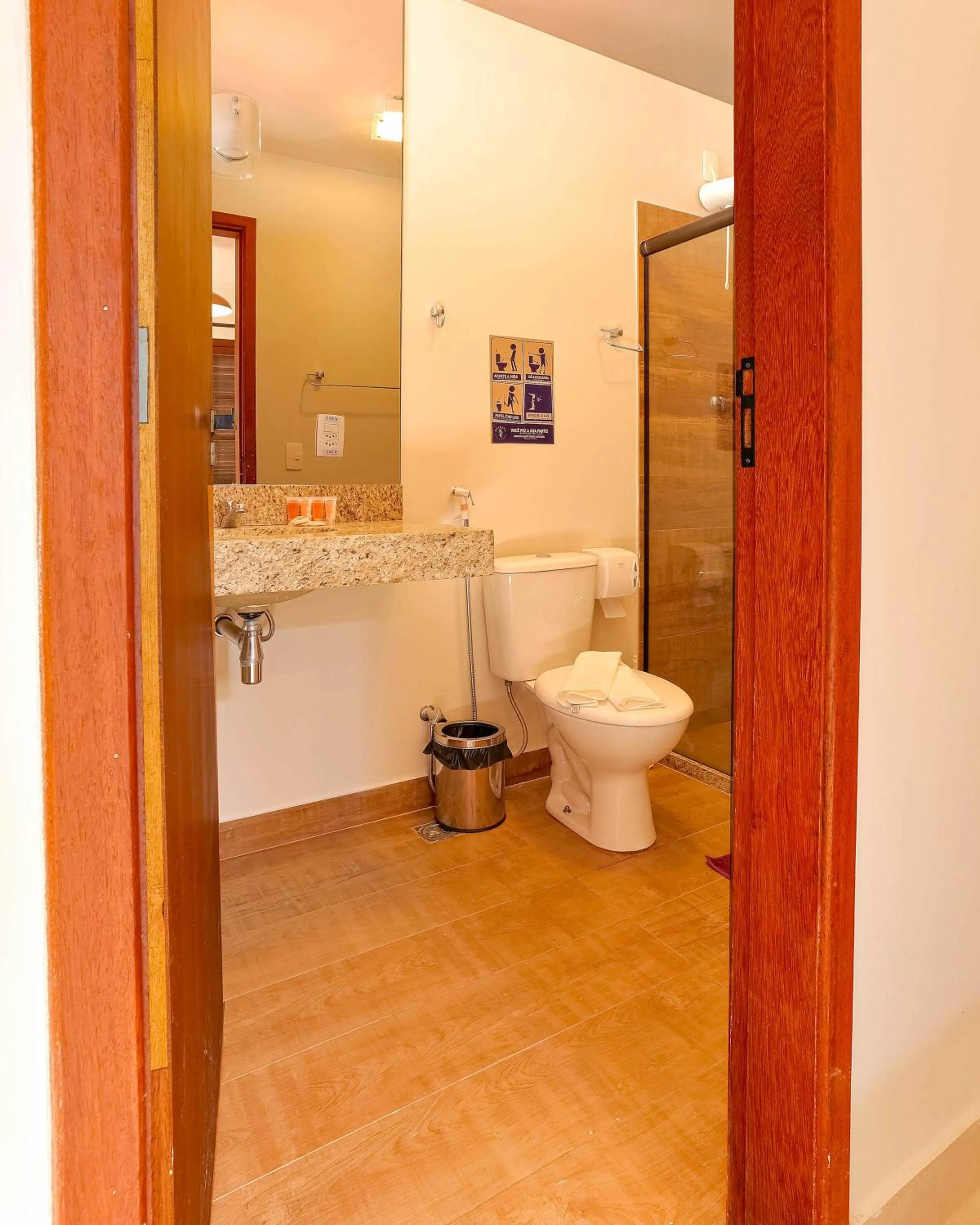 Toilet in Inn House Santa Teresa