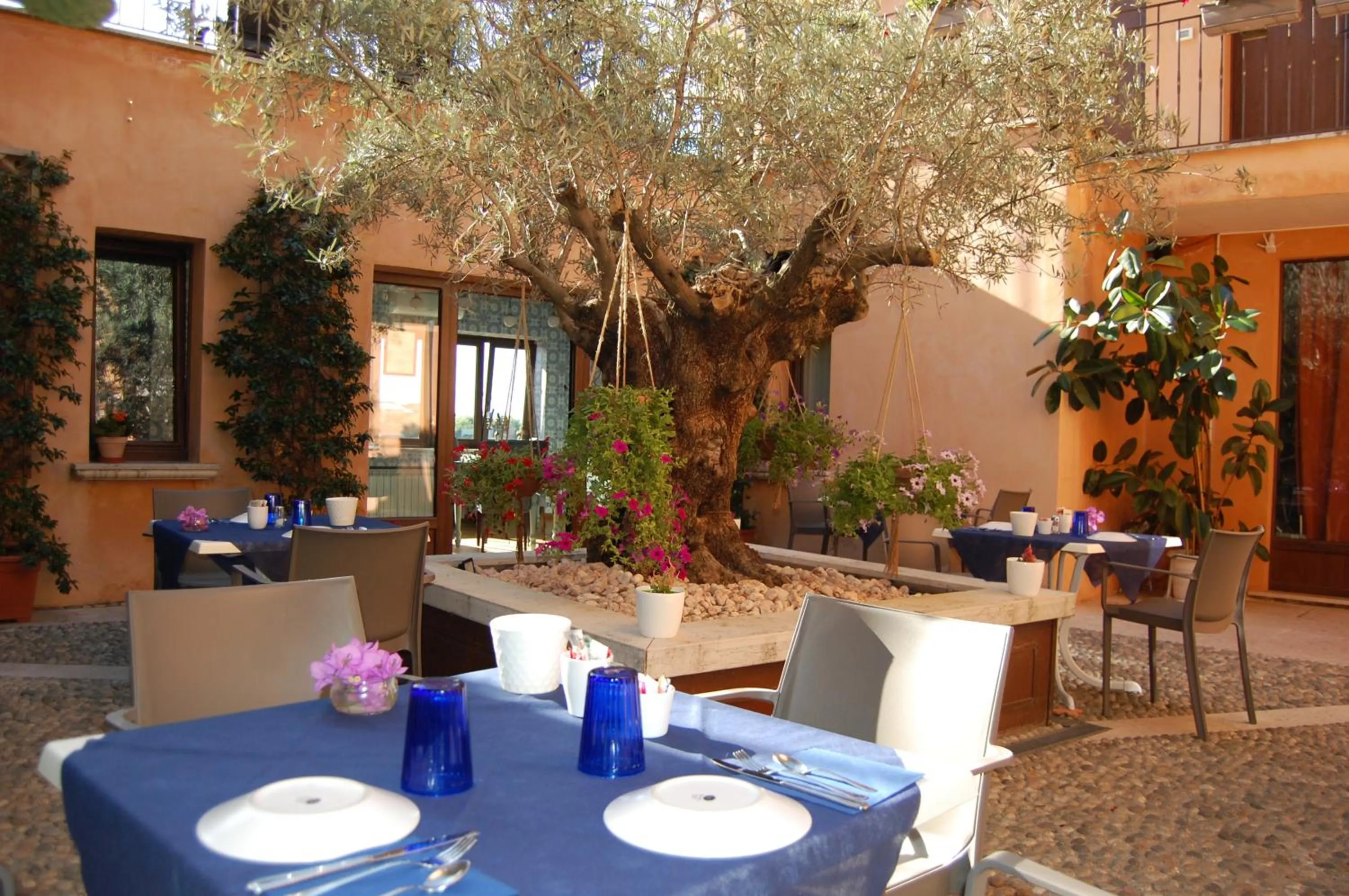 Breakfast in Antico Borgo B&B con SPA - Adults Only