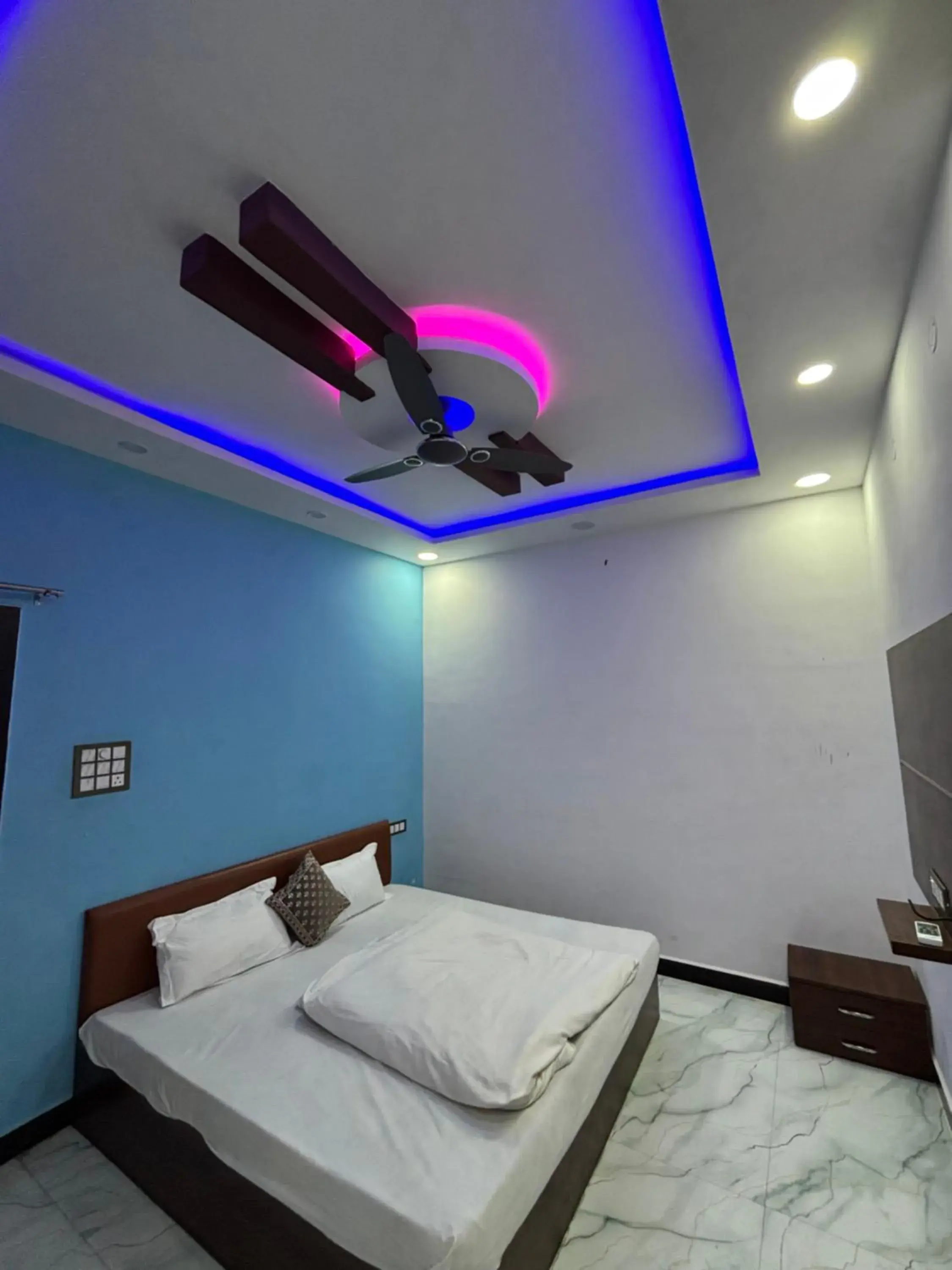 Bedroom, Bed in Hotel Moonlight & Restaurant Bedroom, Bed in Hotel Moonlight & Restaurant