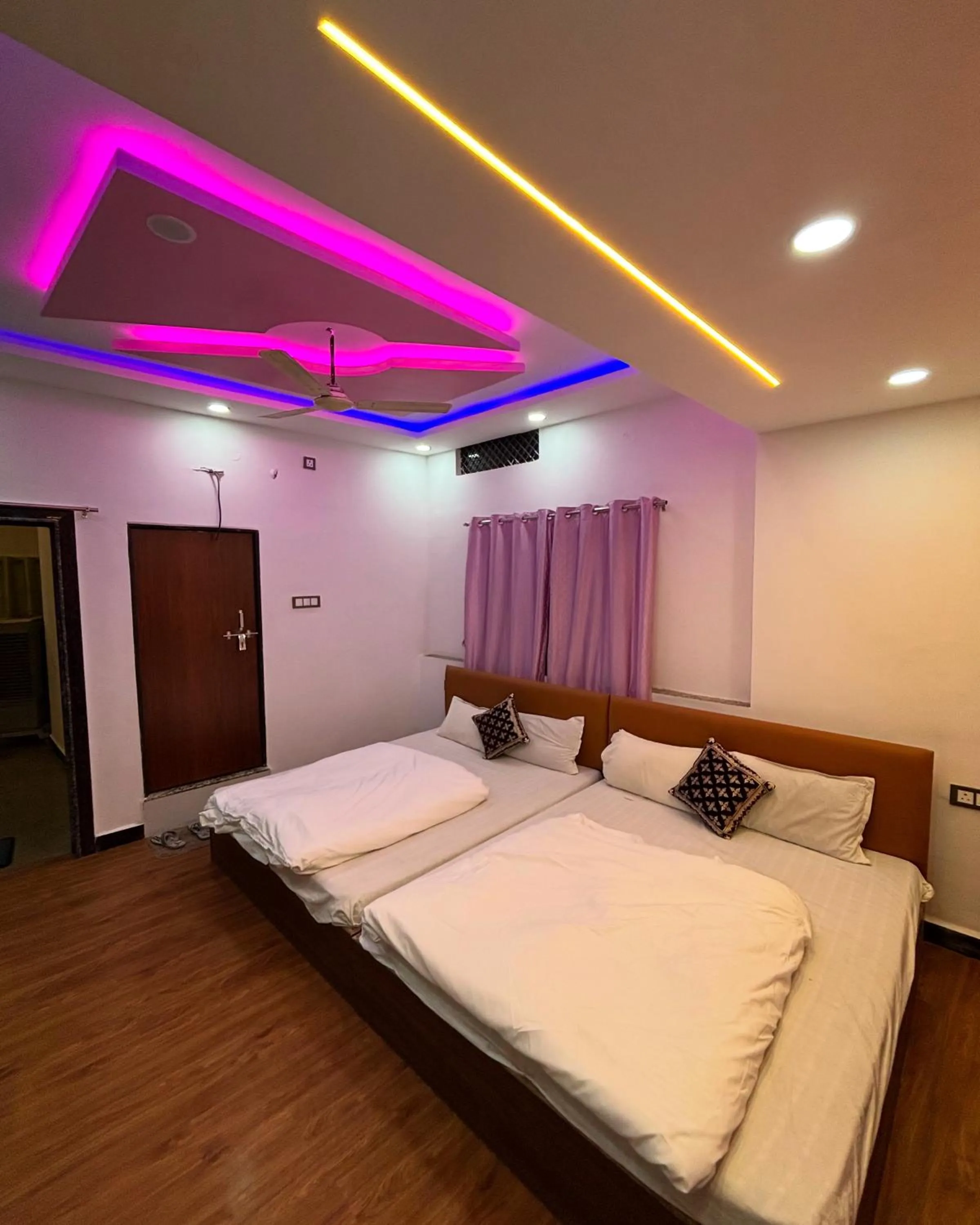 Bed in Hotel Moonlight & Restaurant