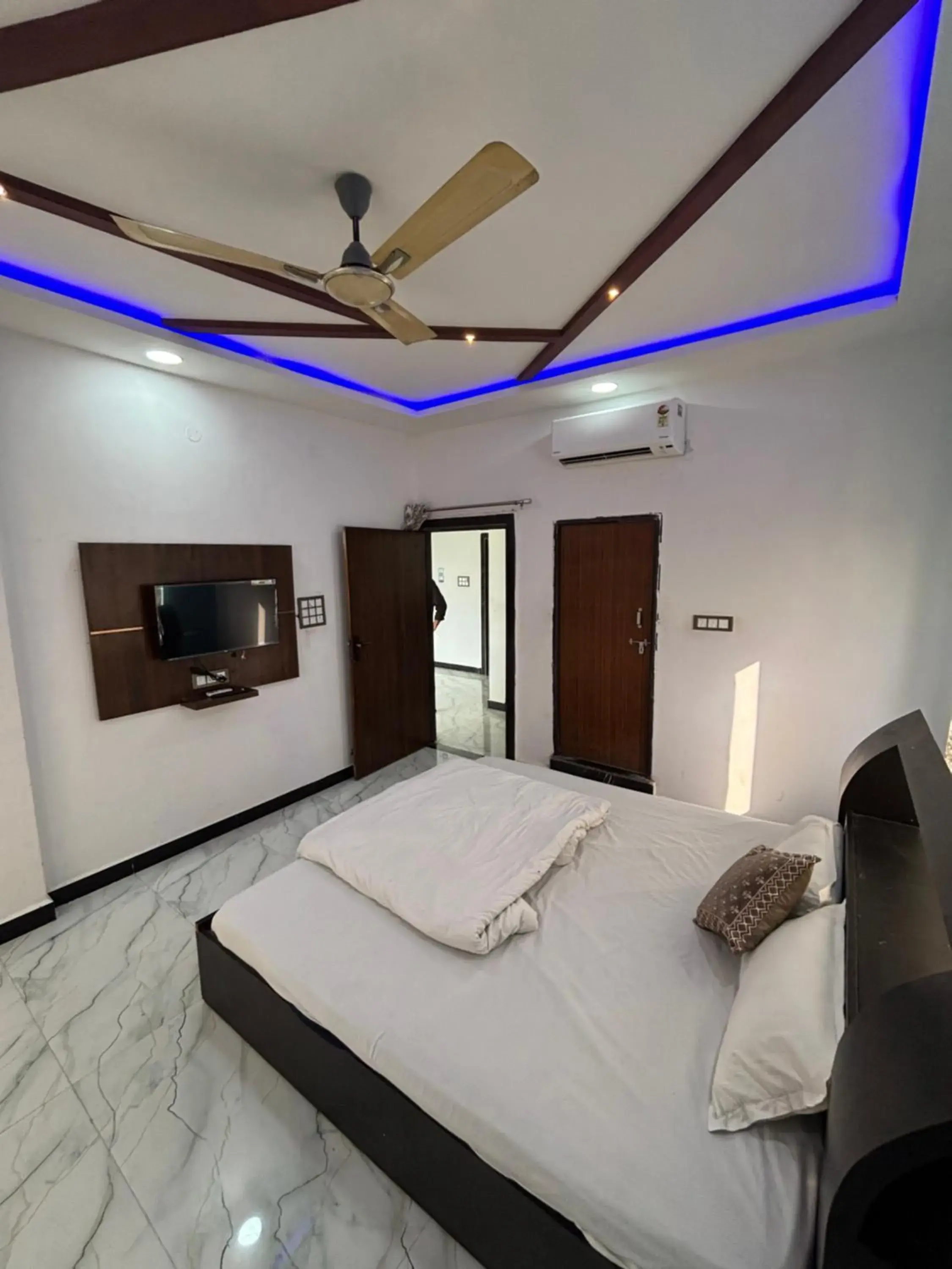 Bed in Hotel Moonlight & Restaurant Bed in Hotel Moonlight & Restaurant