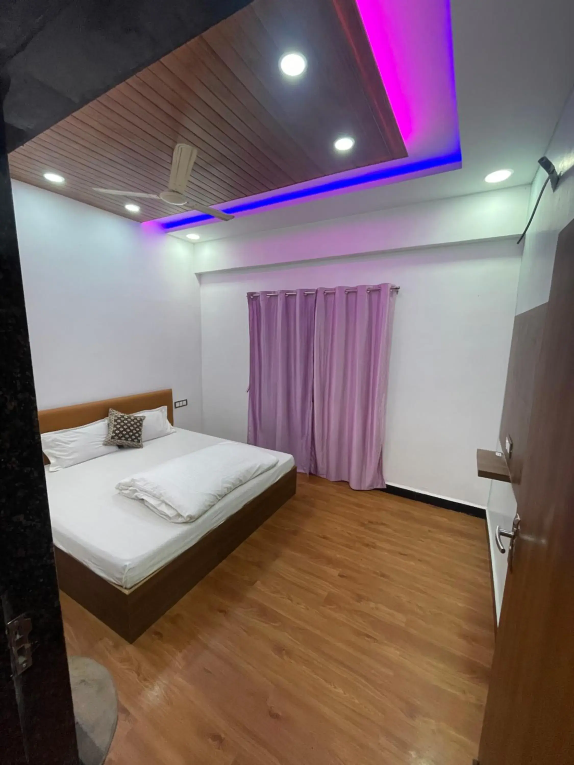Standard Double Room in Hotel Moonlight & Restaurant Standard Double Room in Hotel Moonlight & Restaurant