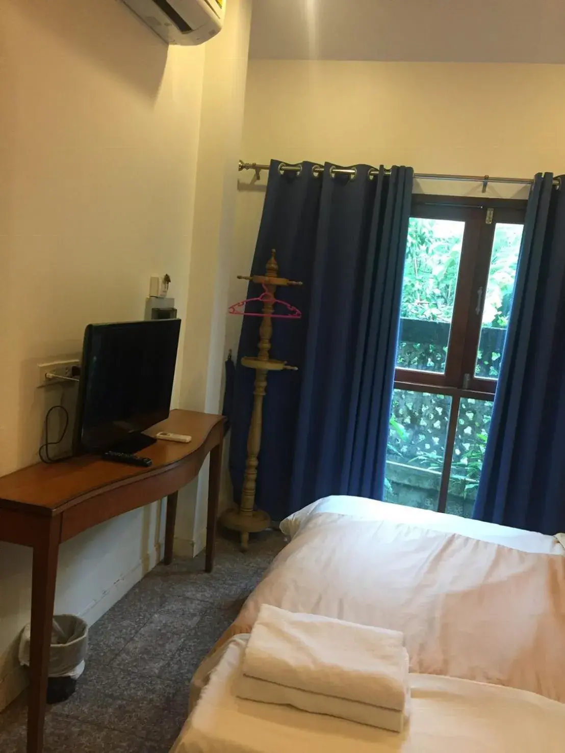 Bed in Damnoen Care Resort Bed in Damnoen Care Resort