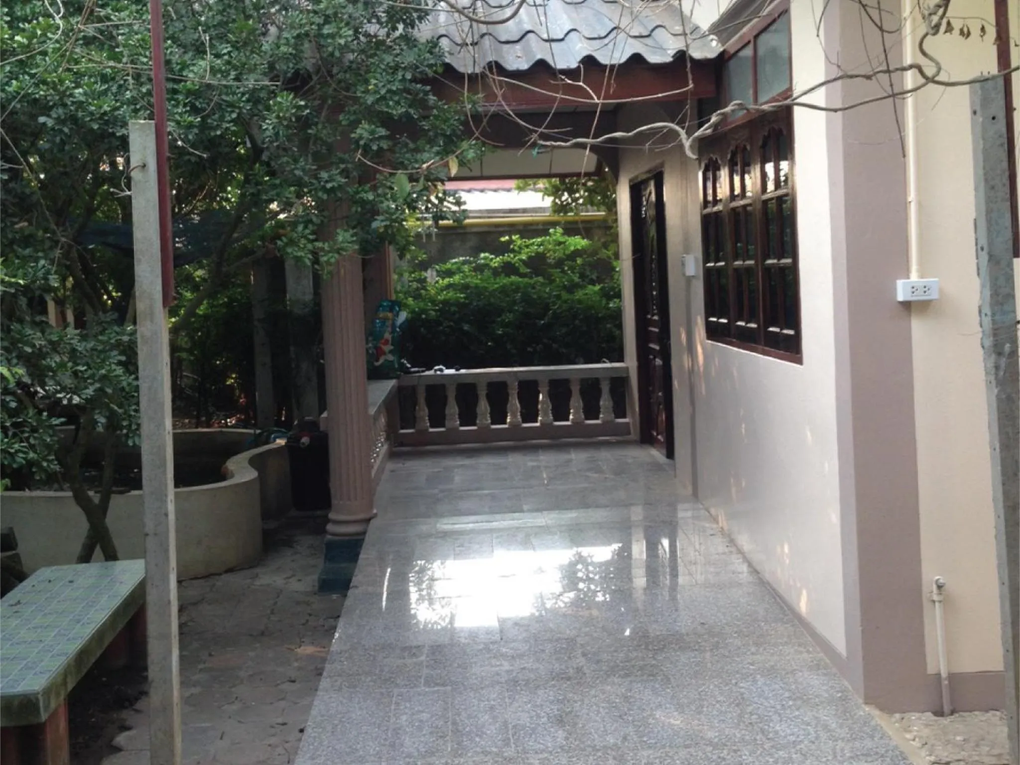 Property building in Damnoen Care Resort