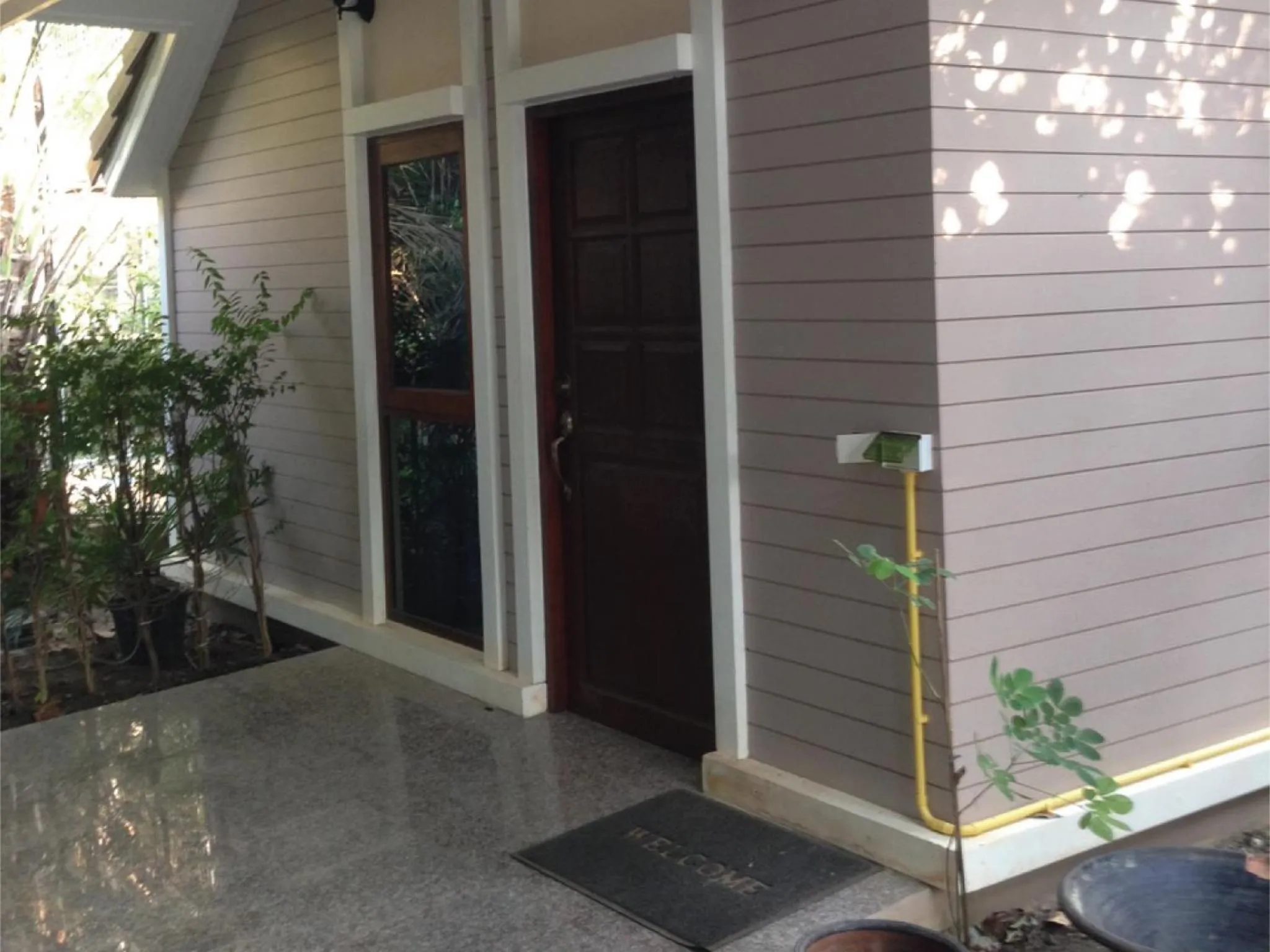 Property building in Damnoen Care Resort