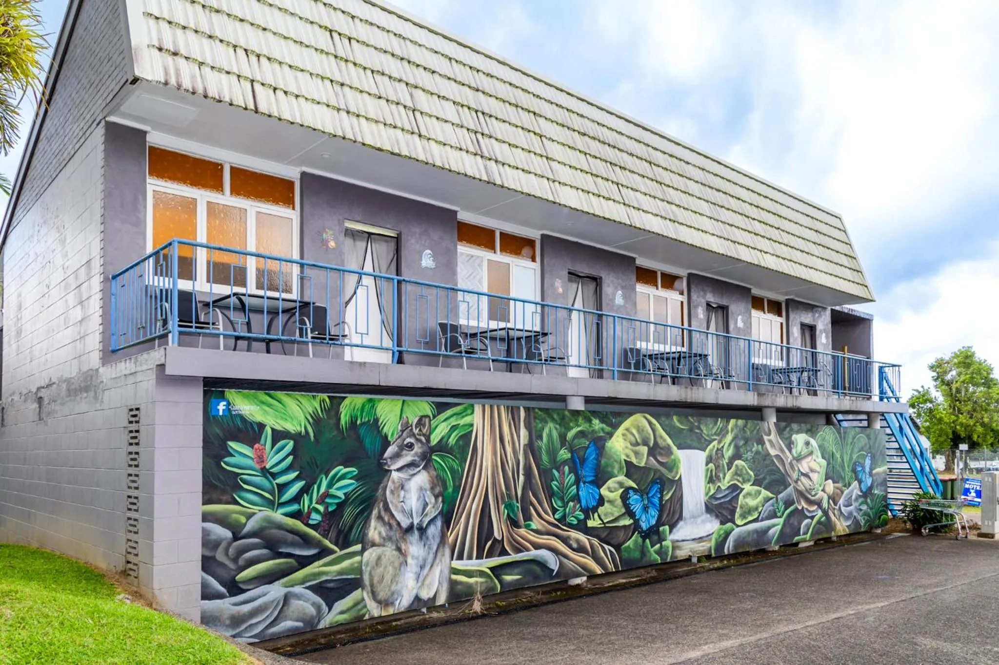 Property building in Innisfail Riverfront Motel