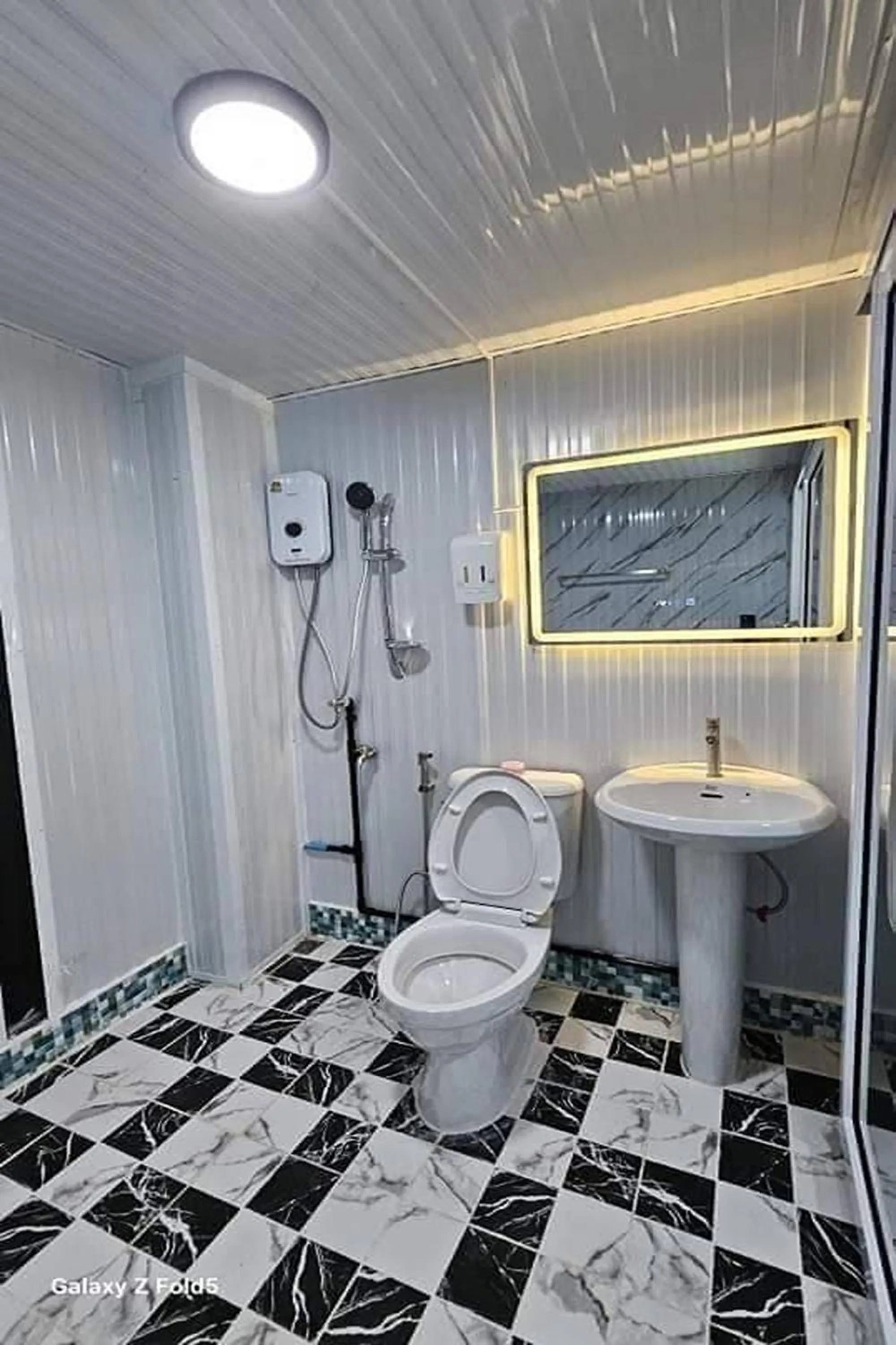 Bathroom in Ice Hill