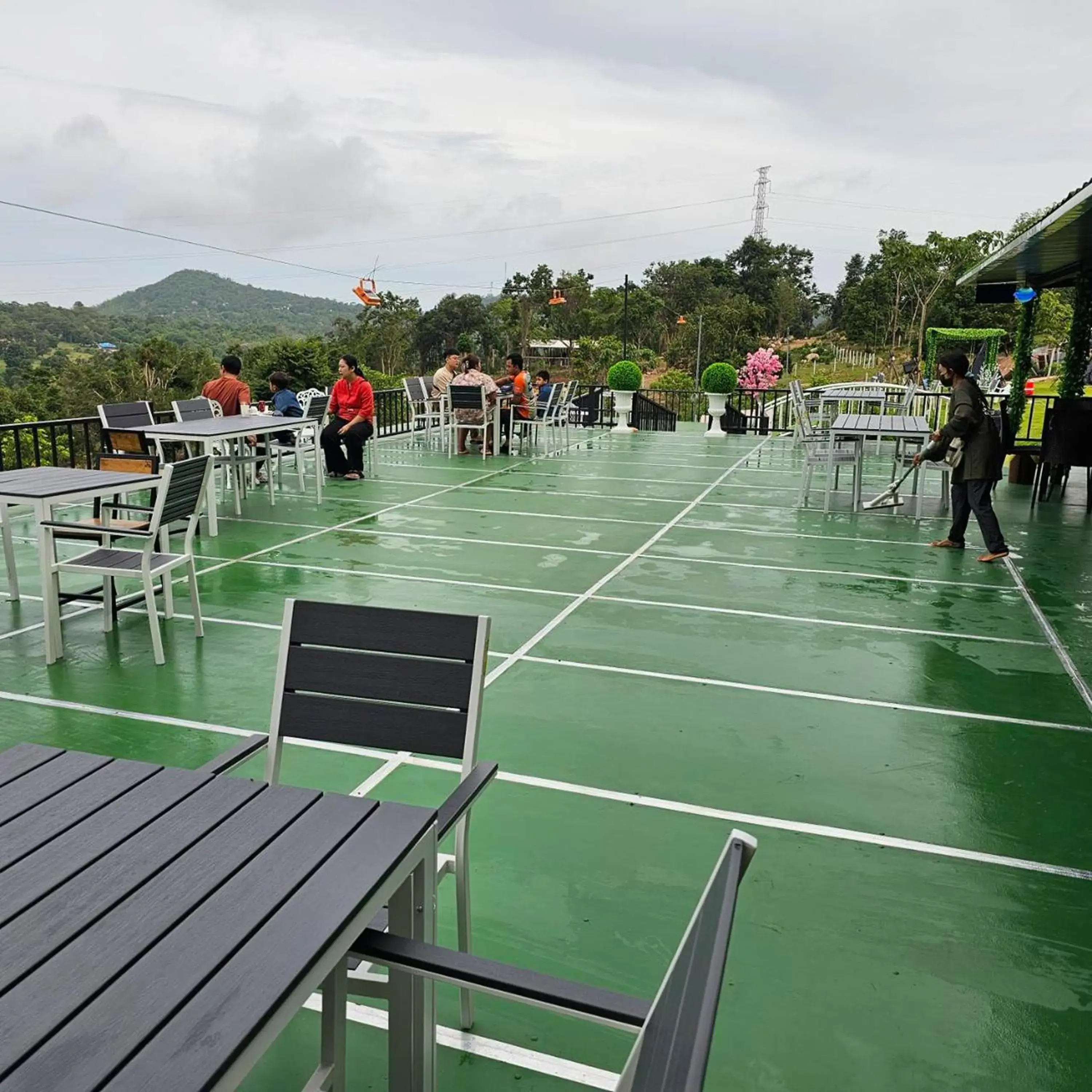 Restaurant/places to eat in Ice Hill Restaurant/places to eat in Ice Hill