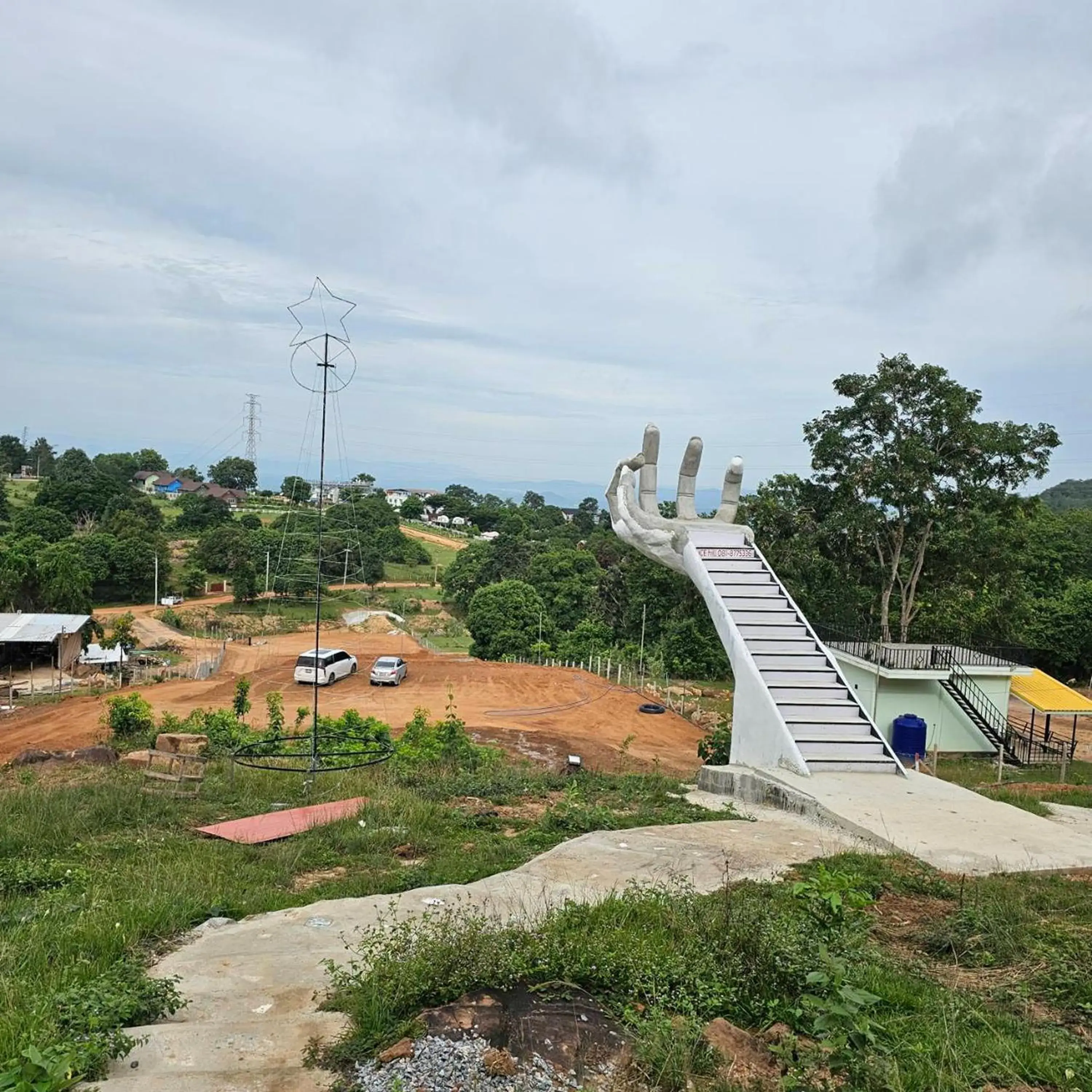 Property building in Ice Hill Property building in Ice Hill