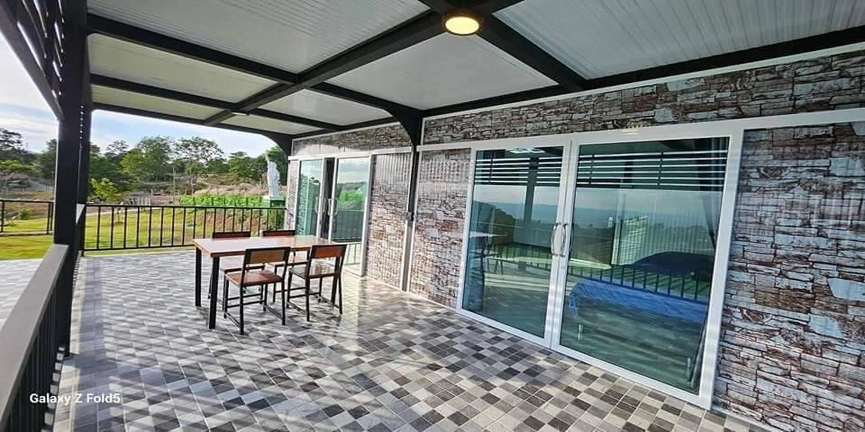 Balcony/Terrace in Ice Hill