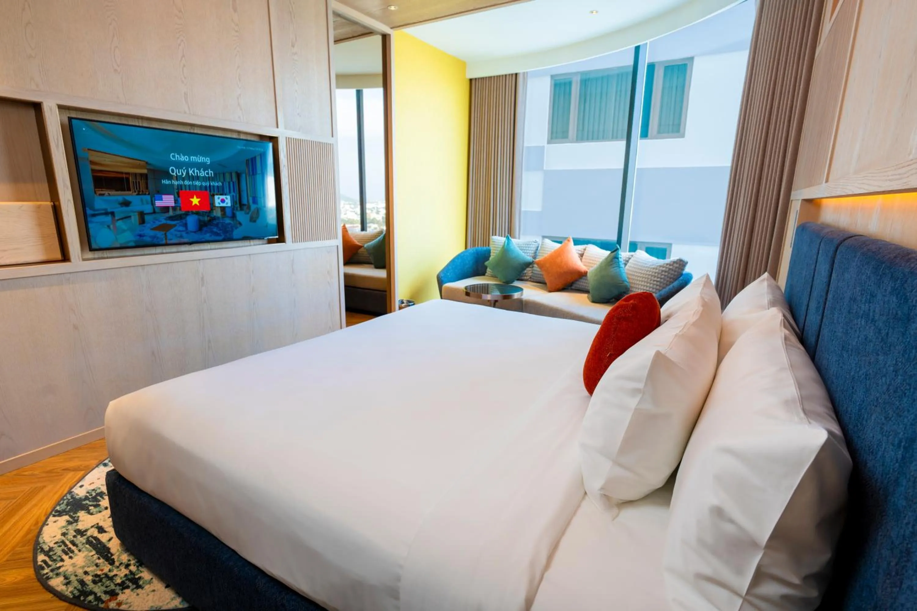 Bed in The Morning Glow - Handwritten Collection