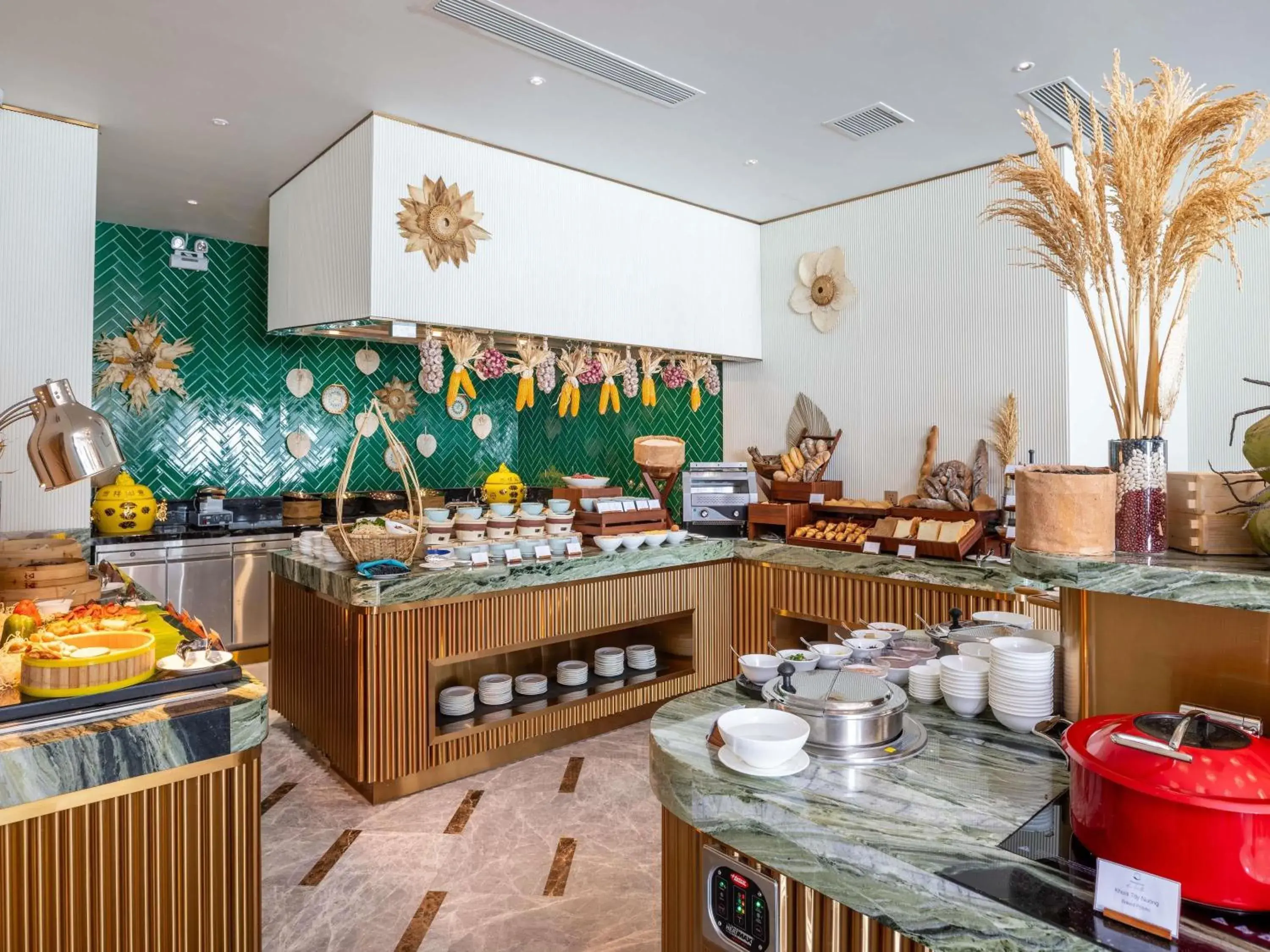 Restaurant/places to eat in The Morning Glow - Handwritten Collection Restaurant/places to eat in The Morning Glow - Handwritten Collection