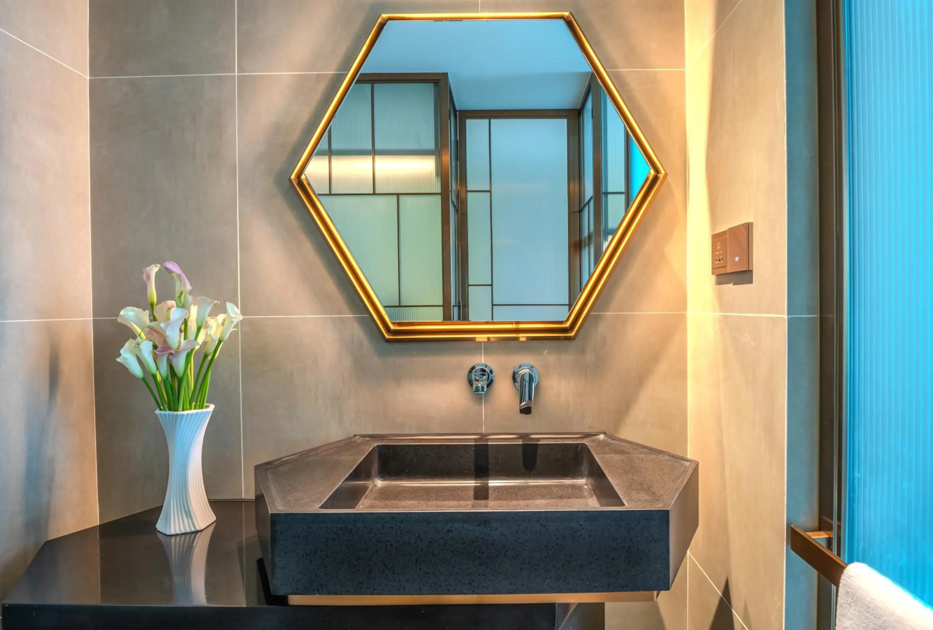 Bathroom in The Morning Glow - Handwritten Collection