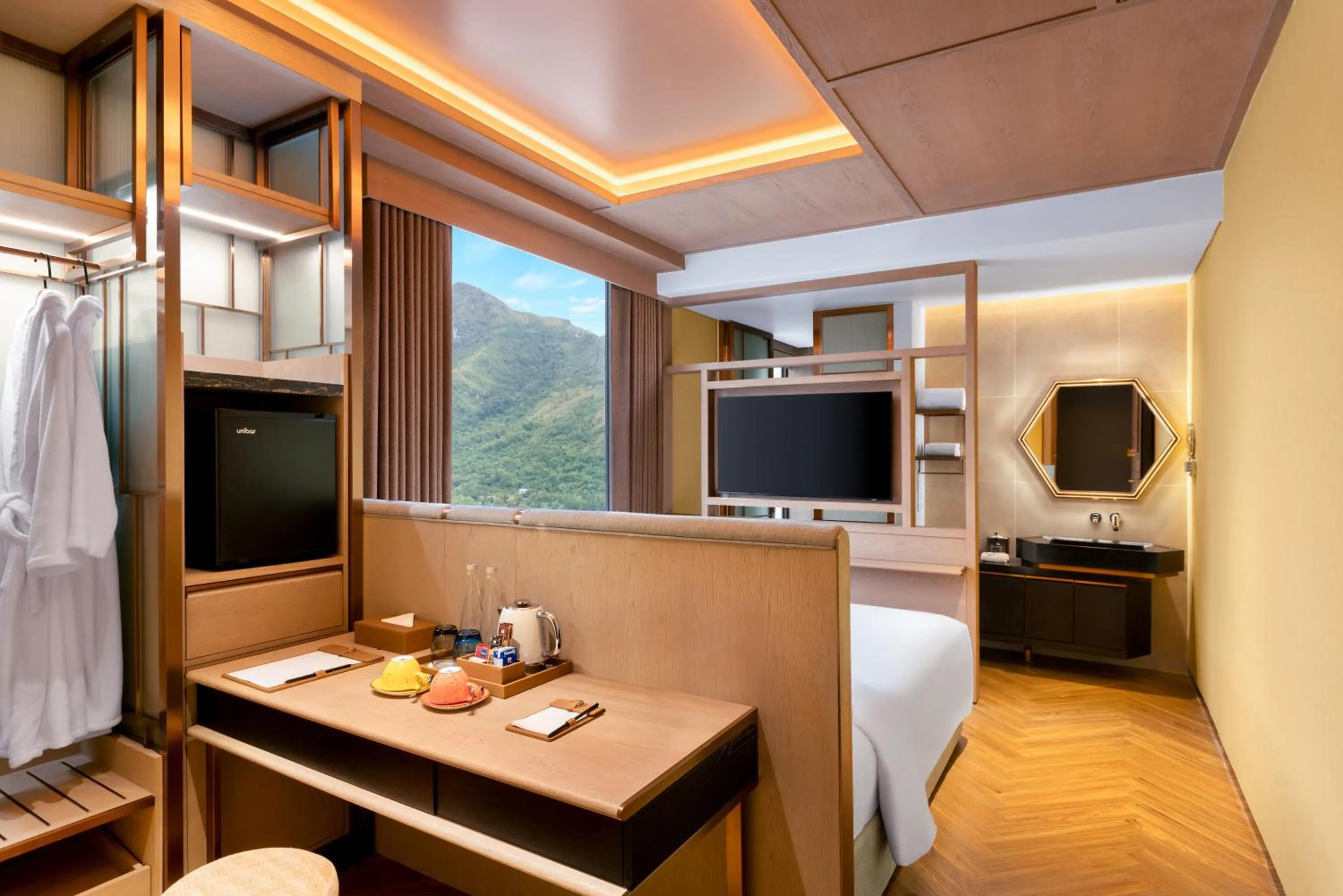 Bed in The Morning Glow - Handwritten Collection