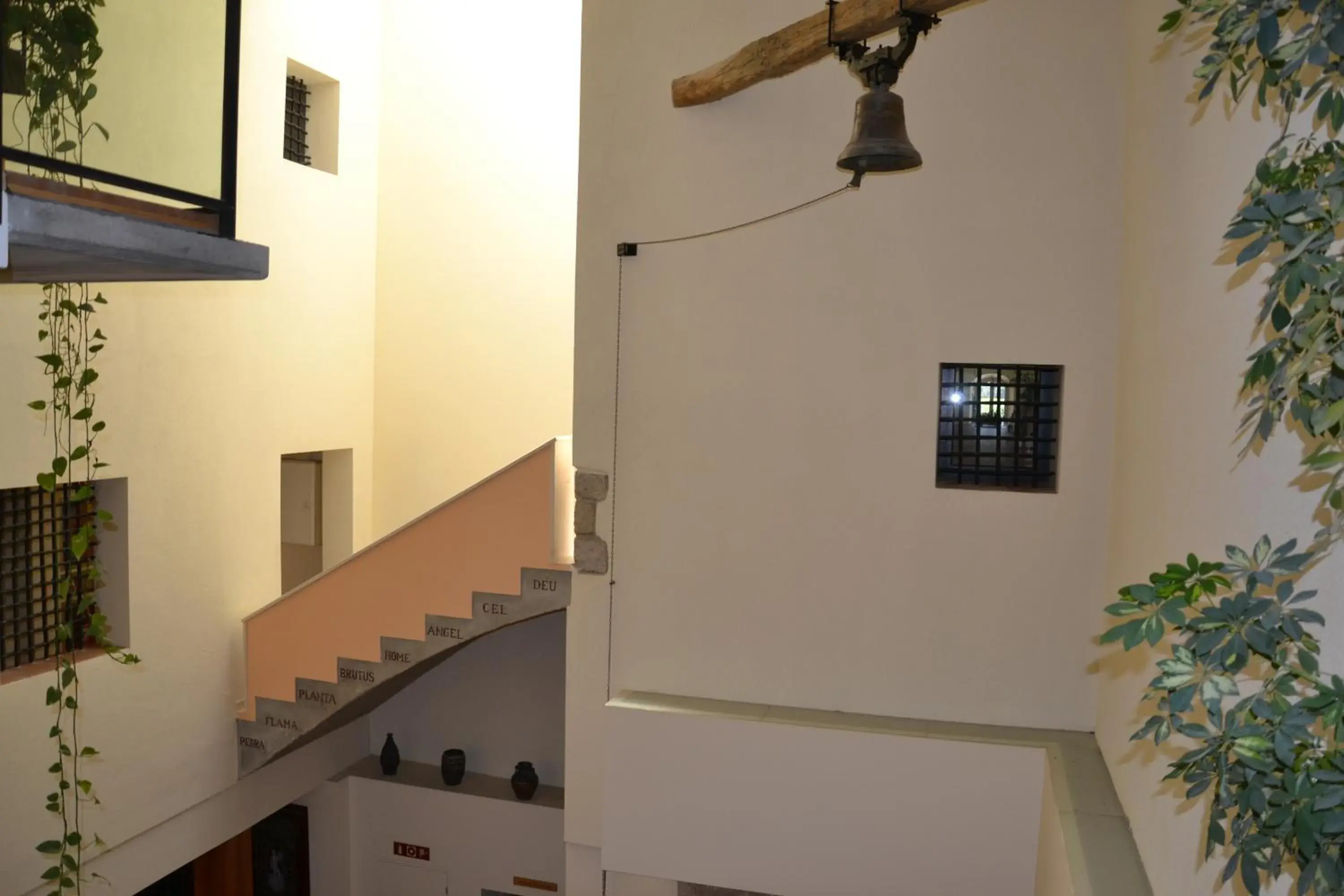 Lobby or reception in Monestir de Les Avellanes Lobby or reception in Monestir de Les Avellanes