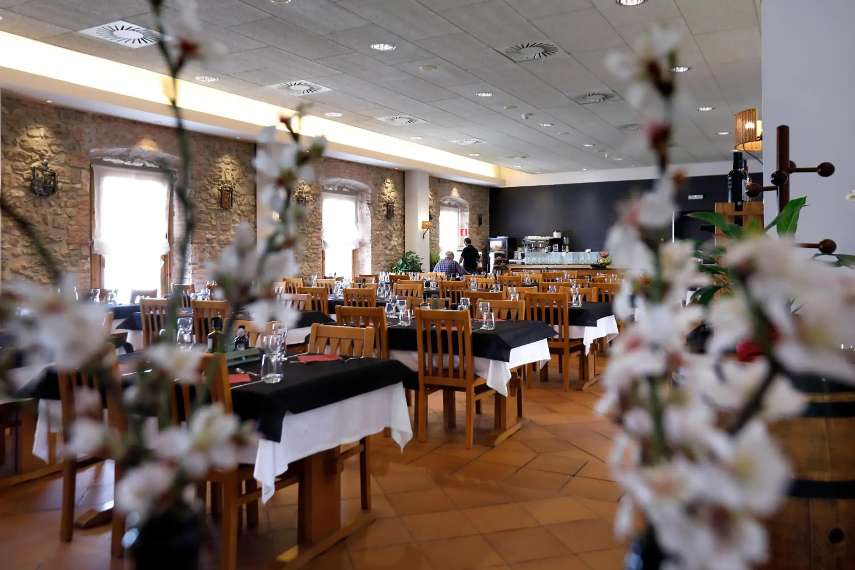 Restaurant/places to eat in Monestir de Les Avellanes Restaurant/places to eat in Monestir de Les Avellanes