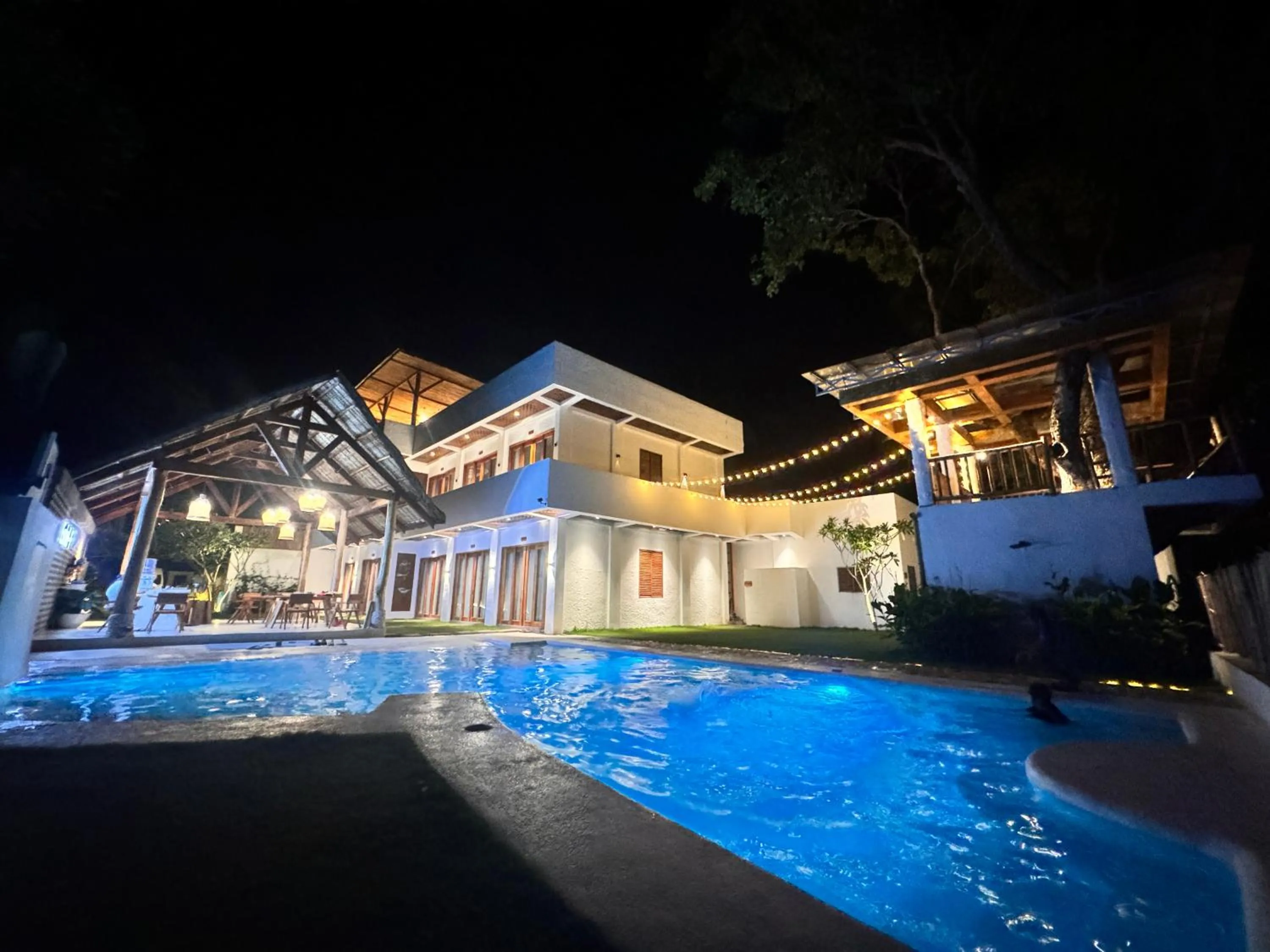 Night in E-Fun Dive Resort