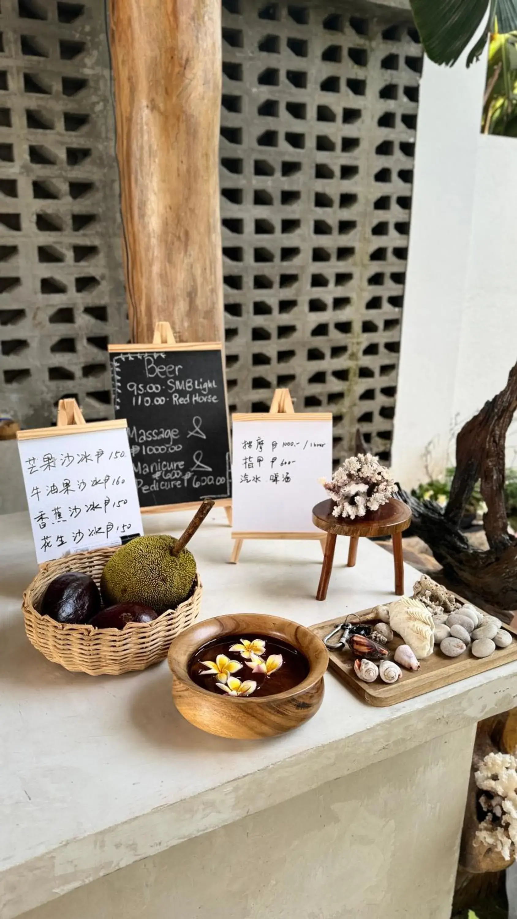 Lobby or reception in E-Fun Dive Resort Lobby or reception in E-Fun Dive Resort