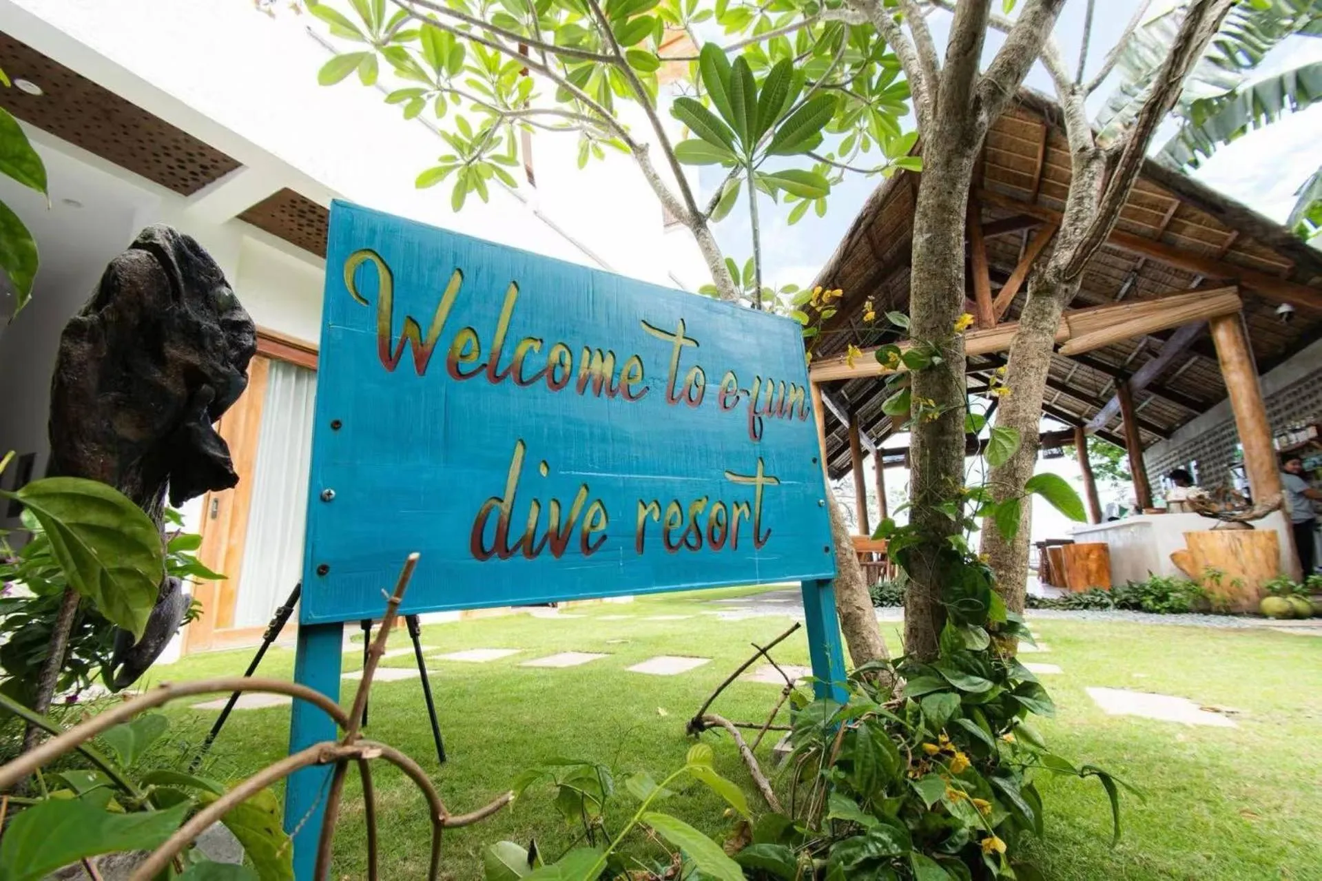 Garden in E-Fun Dive Resort