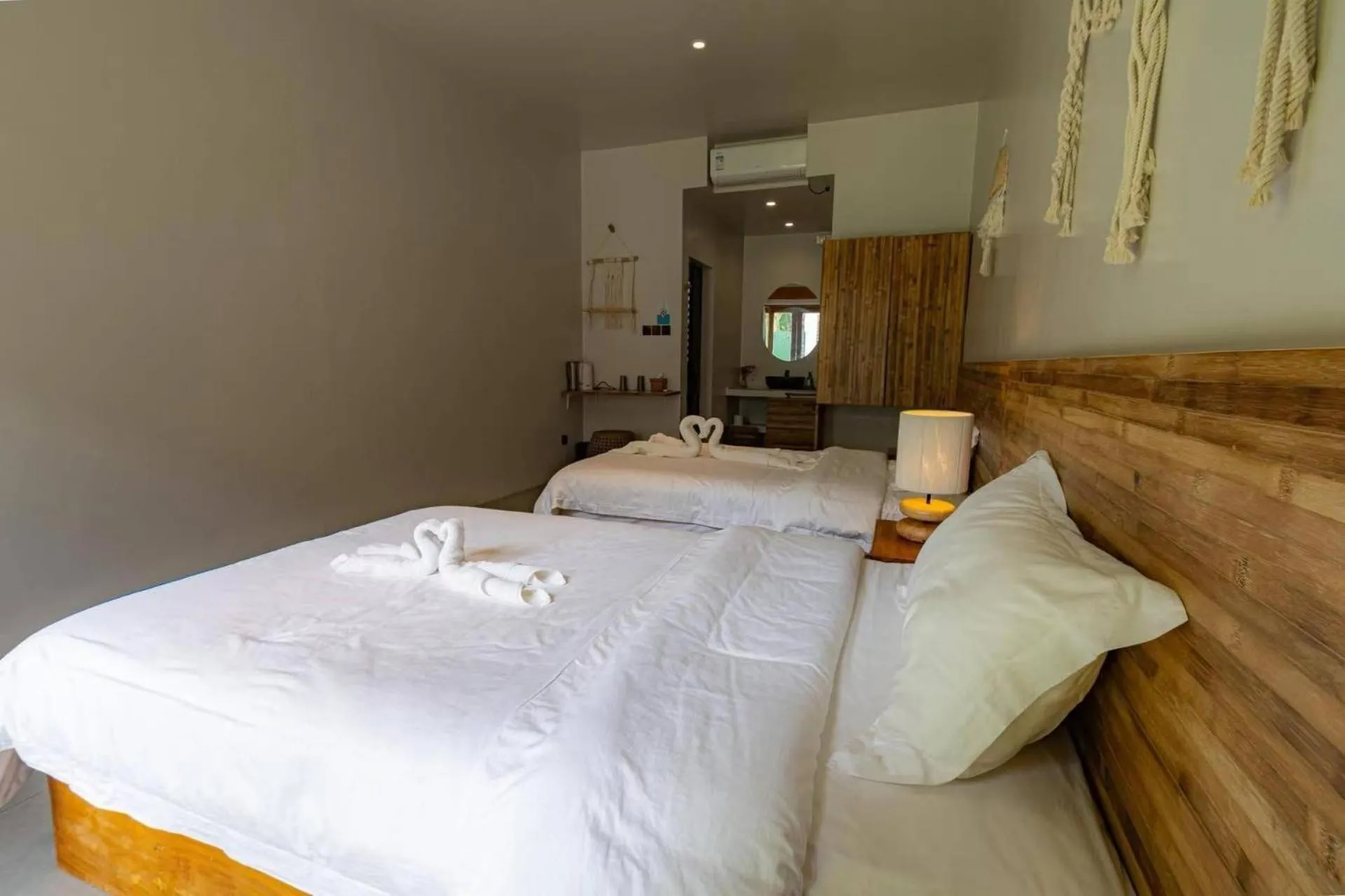 Bedroom, Bed in E-Fun Dive Resort