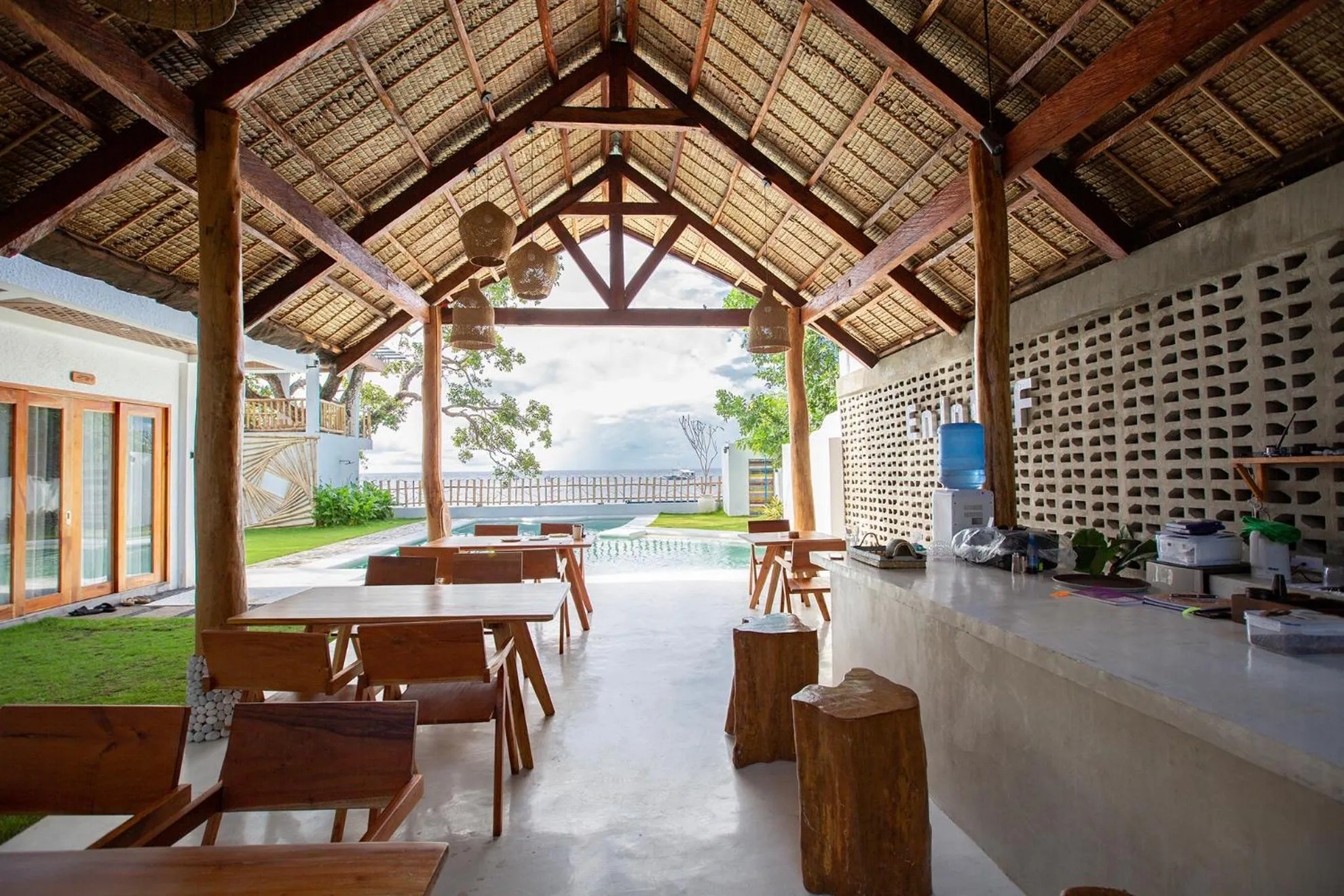 Restaurant/places to eat in E-Fun Dive Resort