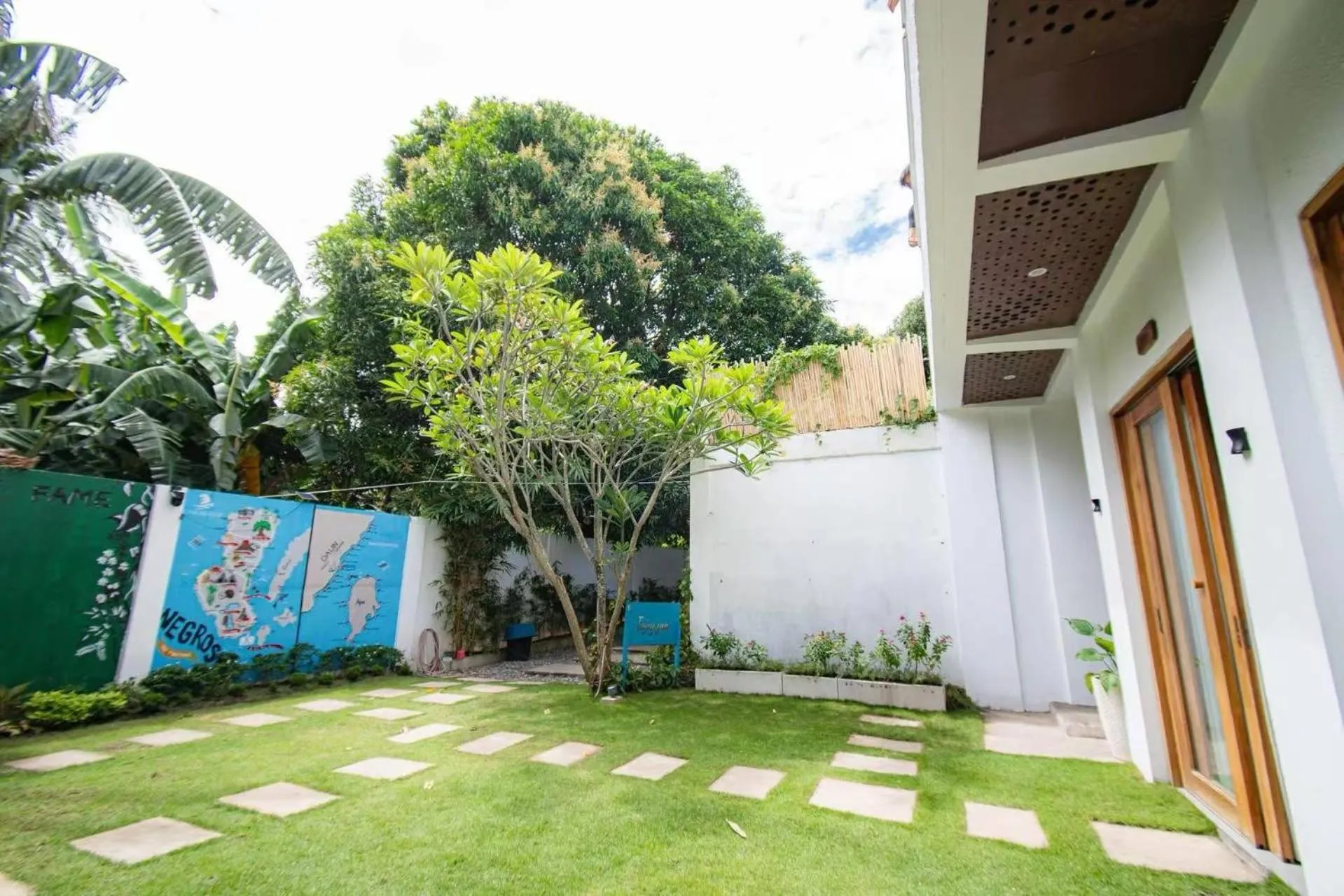 Garden in E-Fun Dive Resort