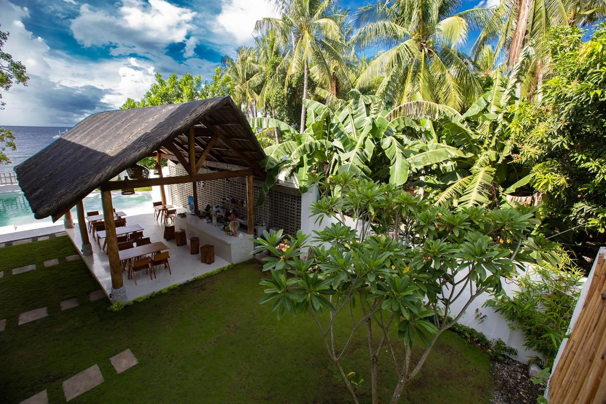 Property building in E-Fun Dive Resort