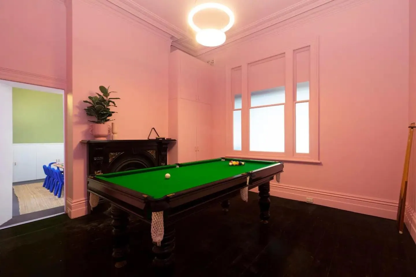 Billiard in Fitzroy Private Rooms - 132 Nicholson Homestay