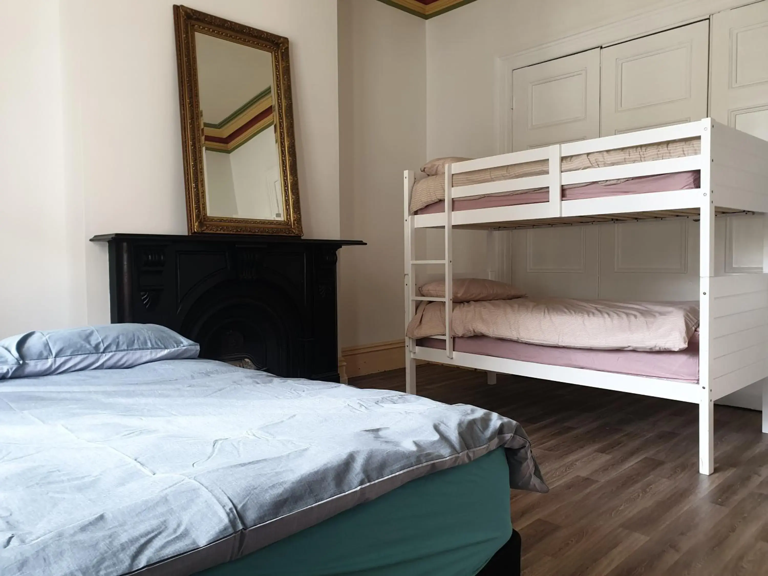 Family Room with Shared Bathroom - single occupancy in Fitzroy Private Rooms - 132 Nicholson Homestay Family Room with Shared Bathroom - single occupancy in Fitzroy Private Rooms - 132 Nicholson Homestay