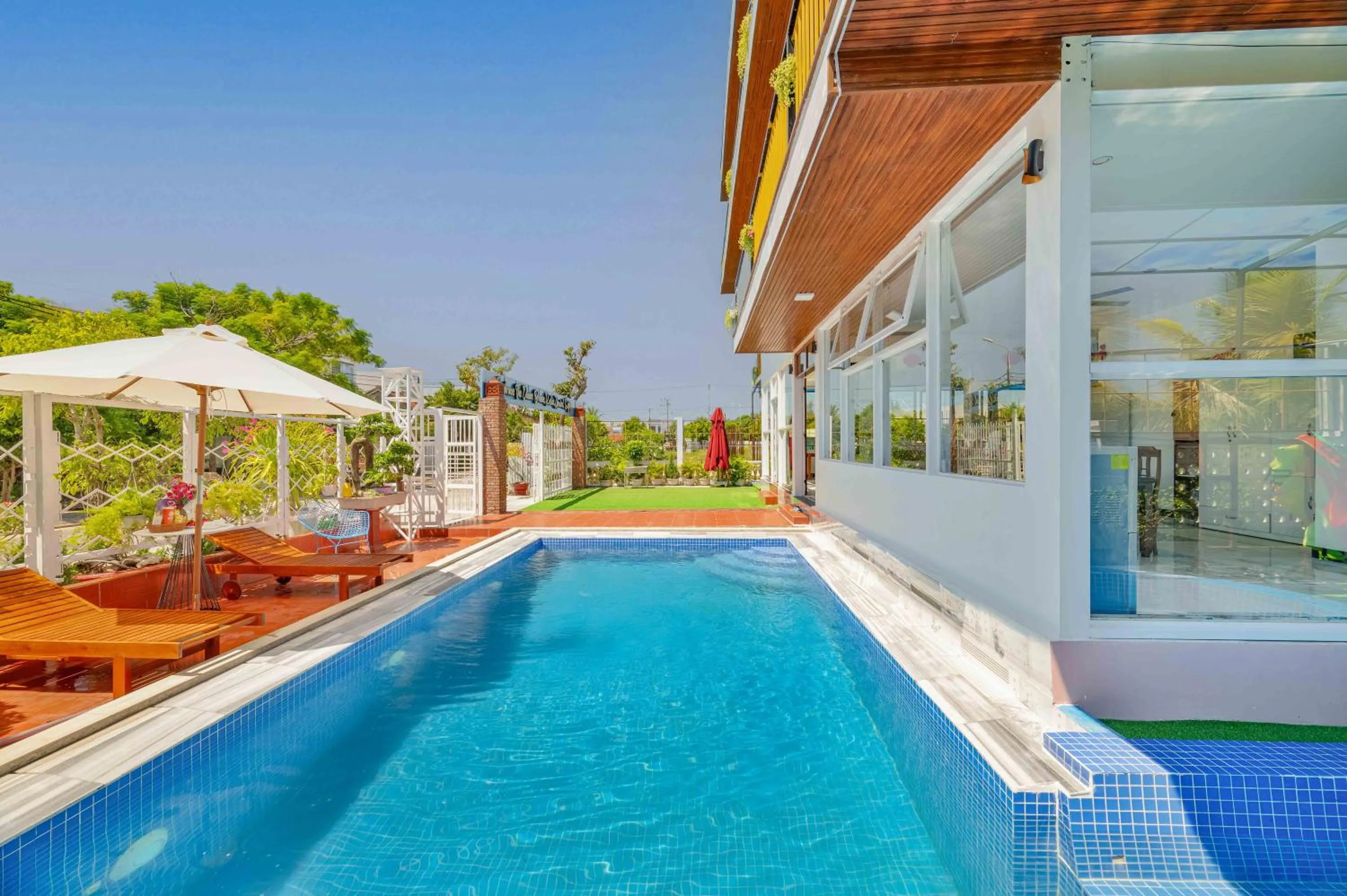 Patio in Hestia HaMy Beach House