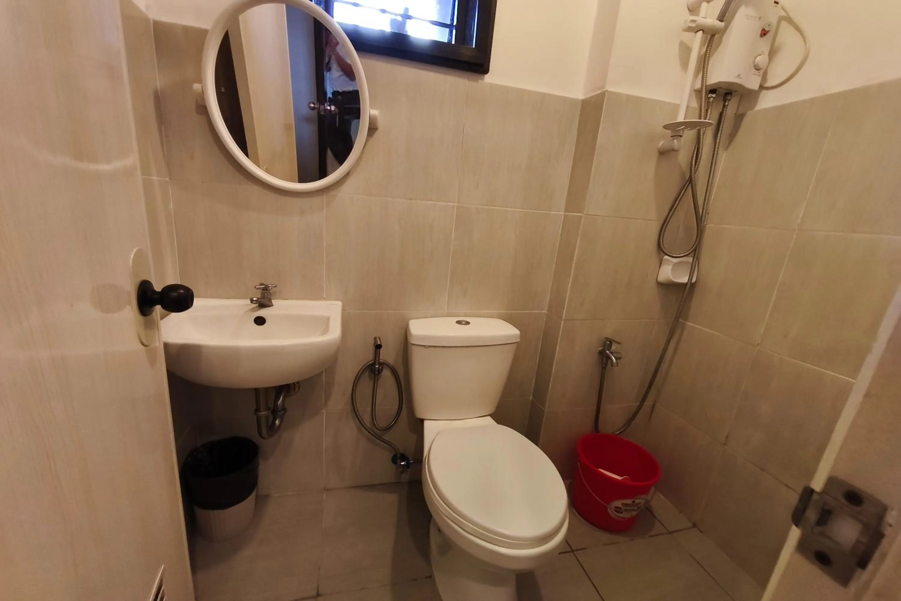 Bathroom in Ecoland 88 Apartelle and Suite near SM Davao