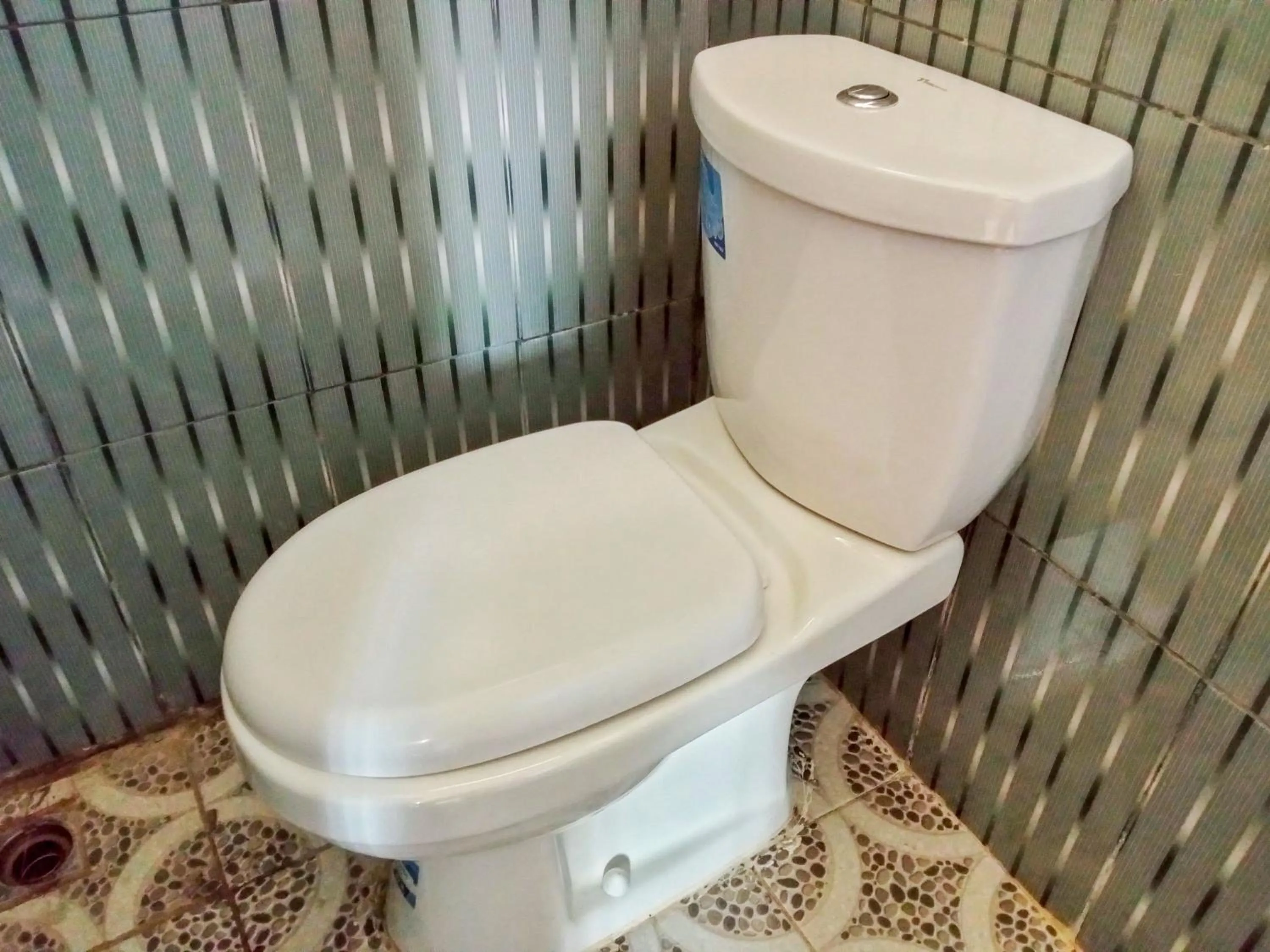 Bathroom in RedDoorz Near Alun Alun Slawi