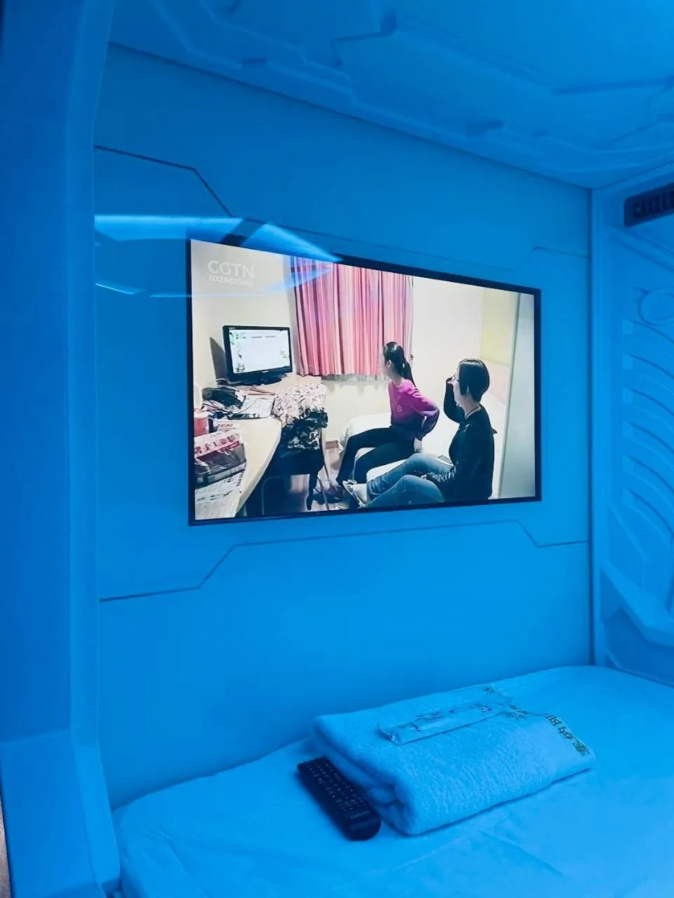 TV and multimedia, Bed in Jianpuke Space Capsule Backpacker Hostel