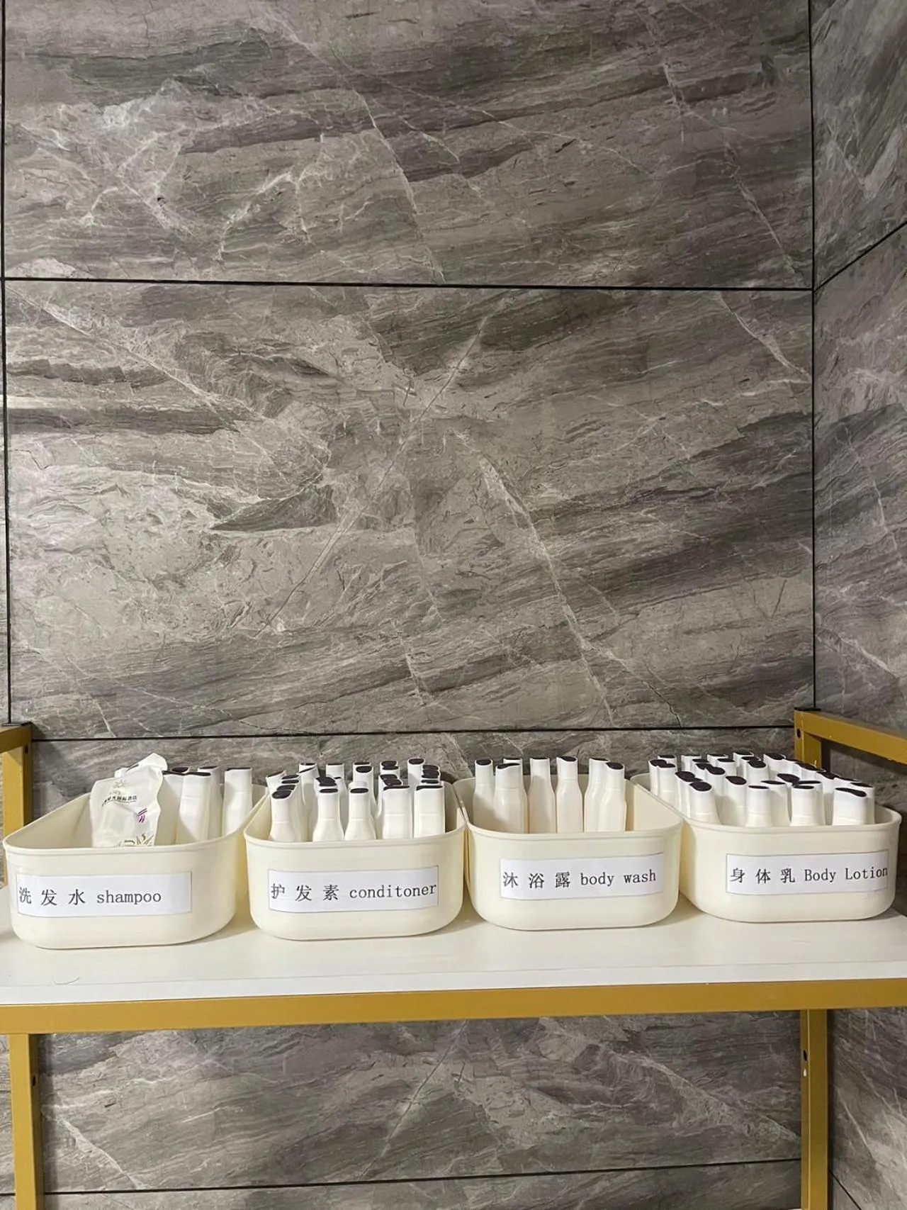 Bathroom in Jianpuke Space Capsule Backpacker Hostel