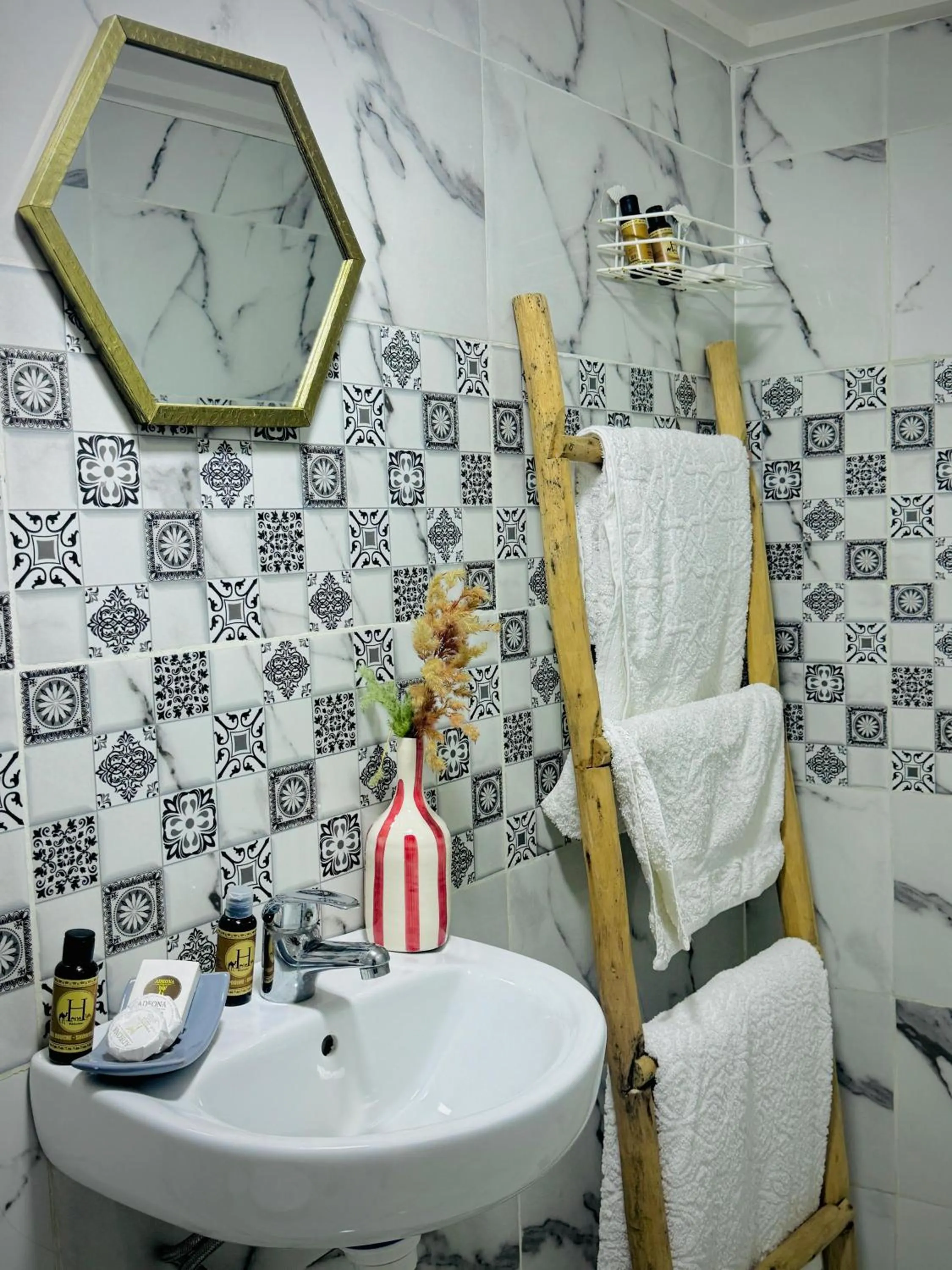 Bathroom in Riad Tislite & SPA