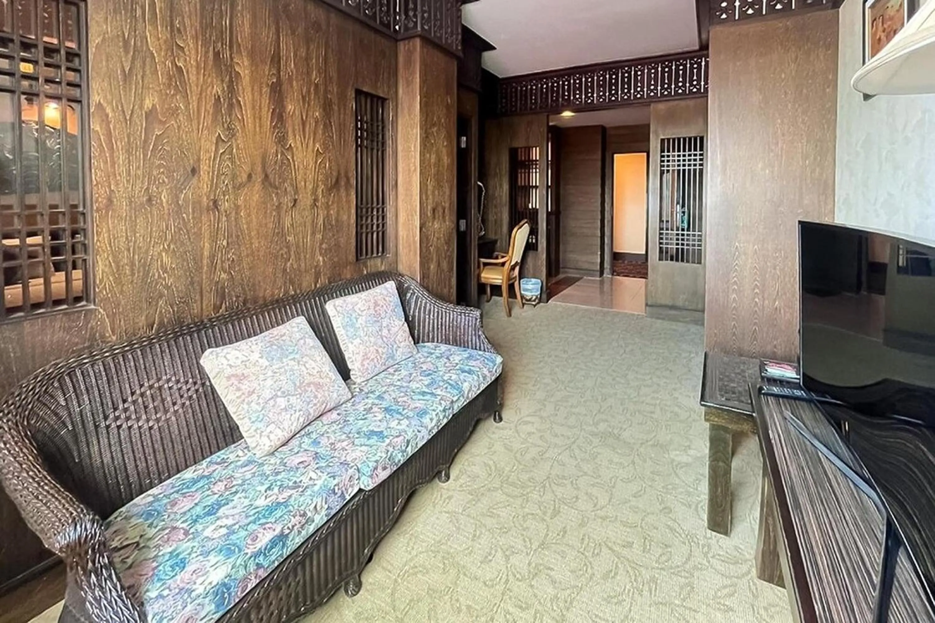 Seating area in Ruean Phae Royal Park Hotel