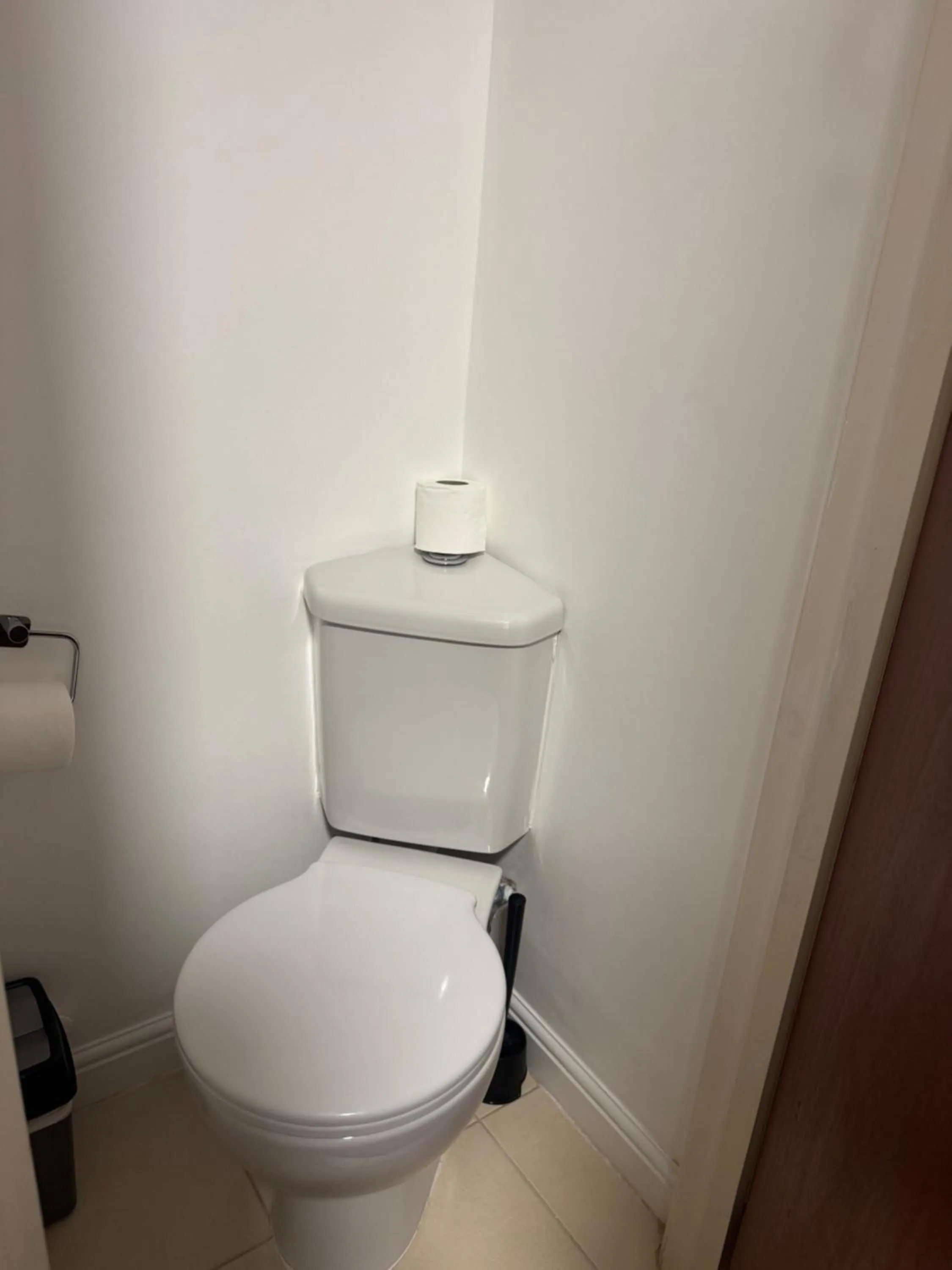 Bathroom in Romany House Hotel