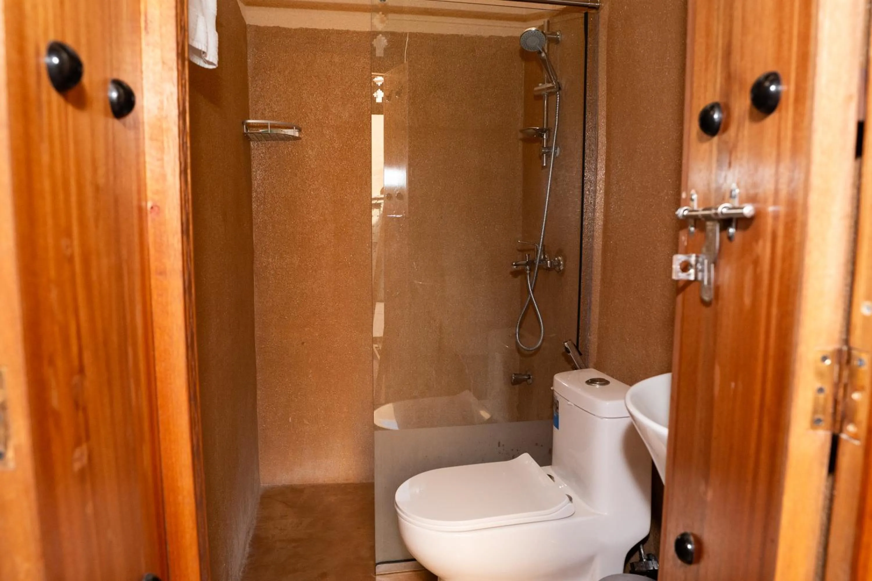 Bathroom in Bait Almuallem By Nomad