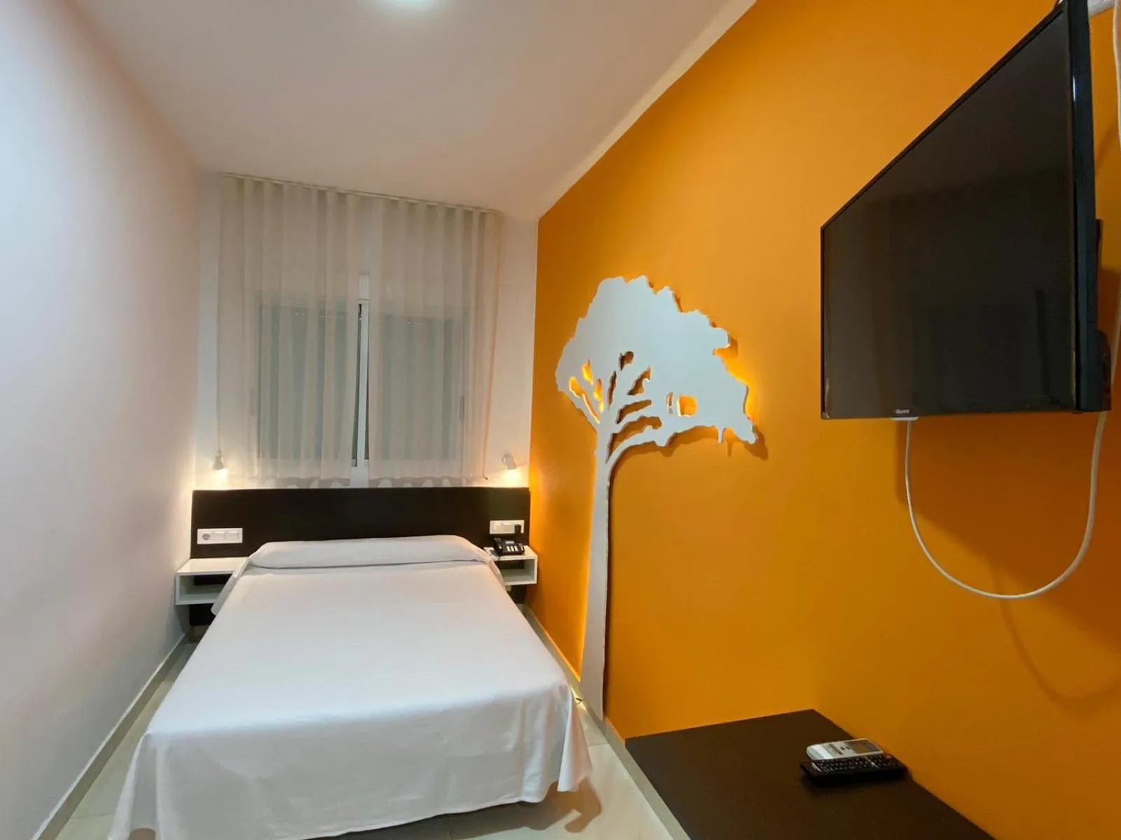 Photo of the whole room, Bed in Sol Playa