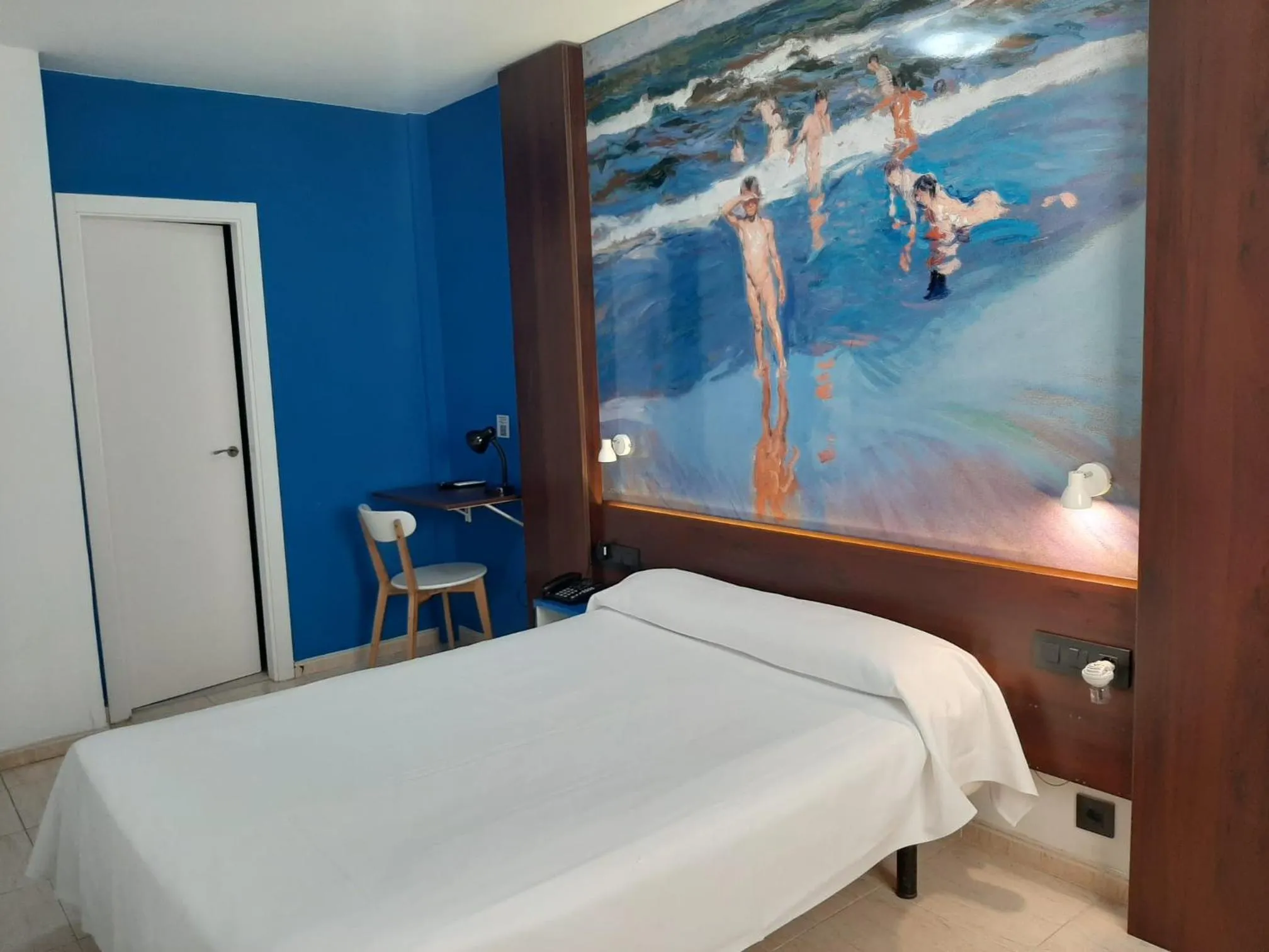 Photo of the whole room, Bed in Sol Playa