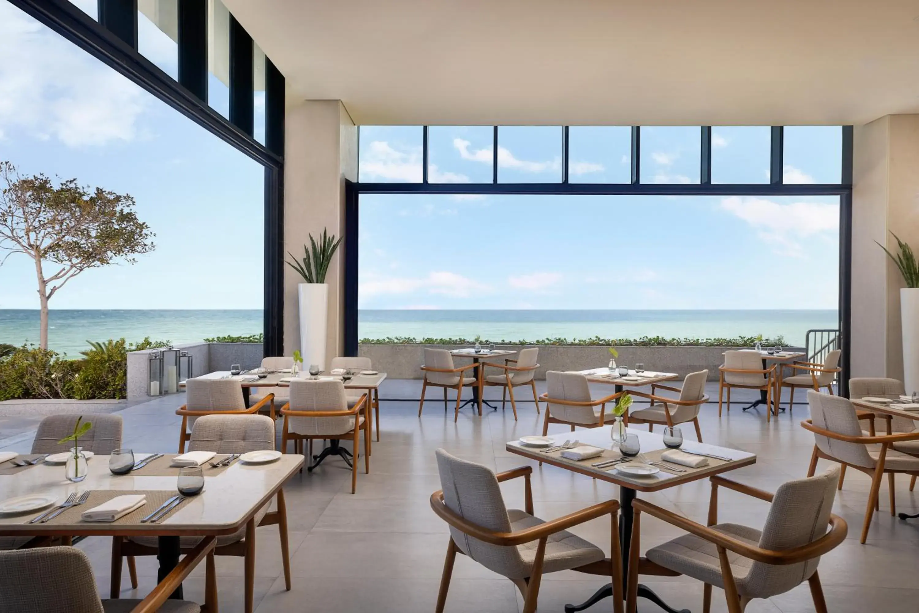 Restaurant/places to eat in Beach Bay Hotel Mirfa Restaurant/places to eat in Beach Bay Hotel Mirfa