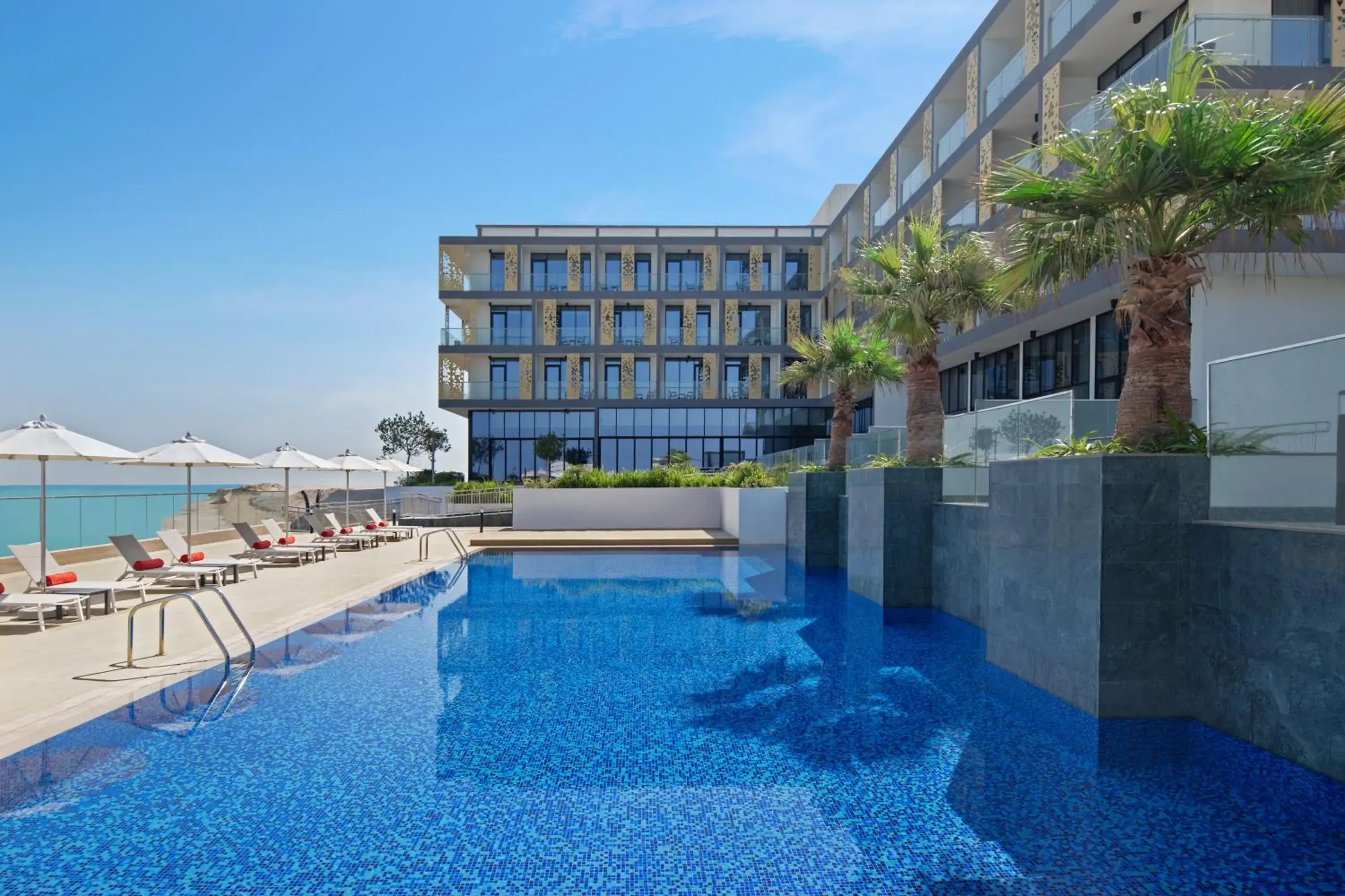 Swimming pool in Beach Bay Hotel Mirfa Swimming pool in Beach Bay Hotel Mirfa