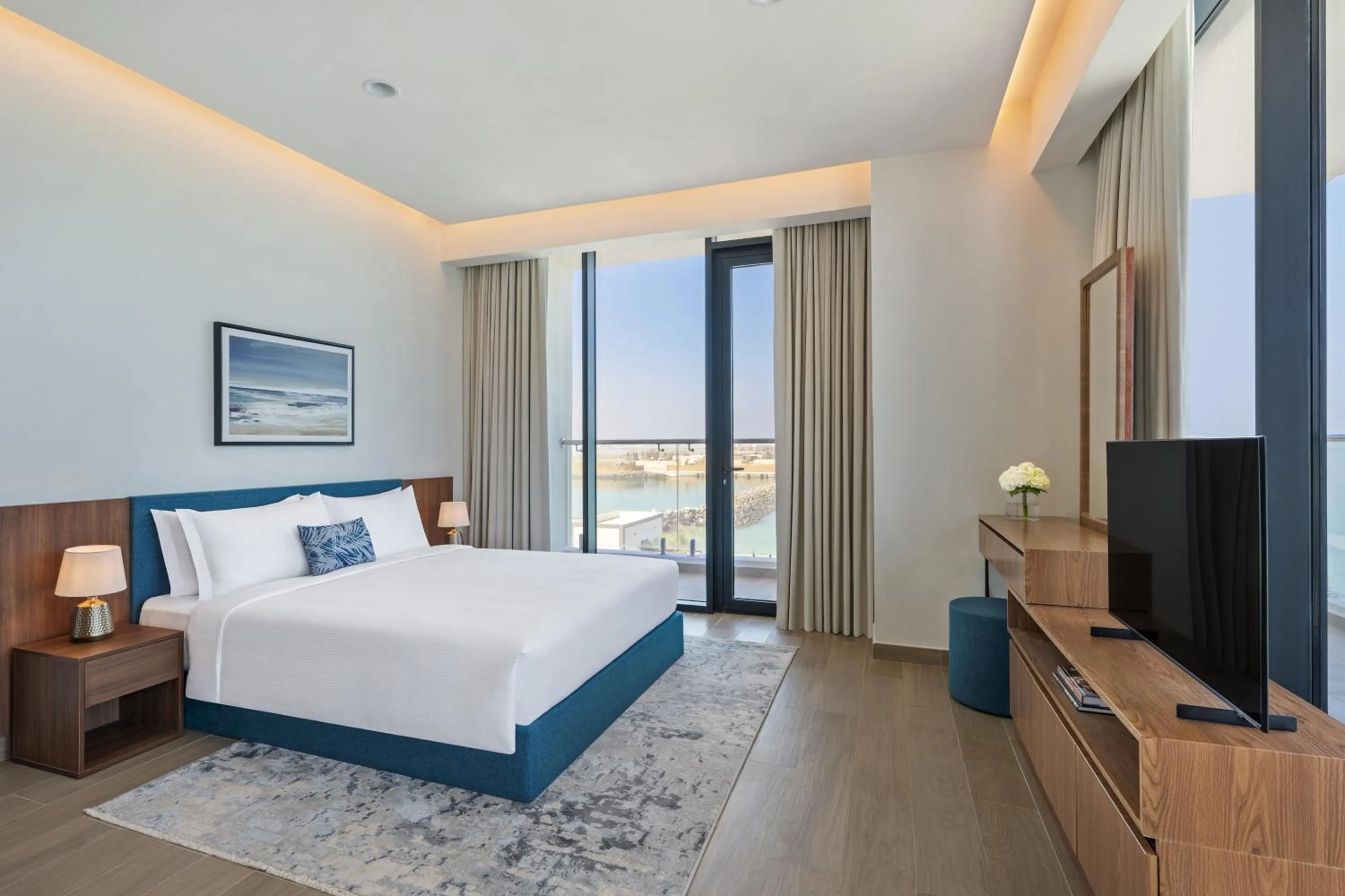 Bedroom, Bed in Beach Bay Hotel Mirfa