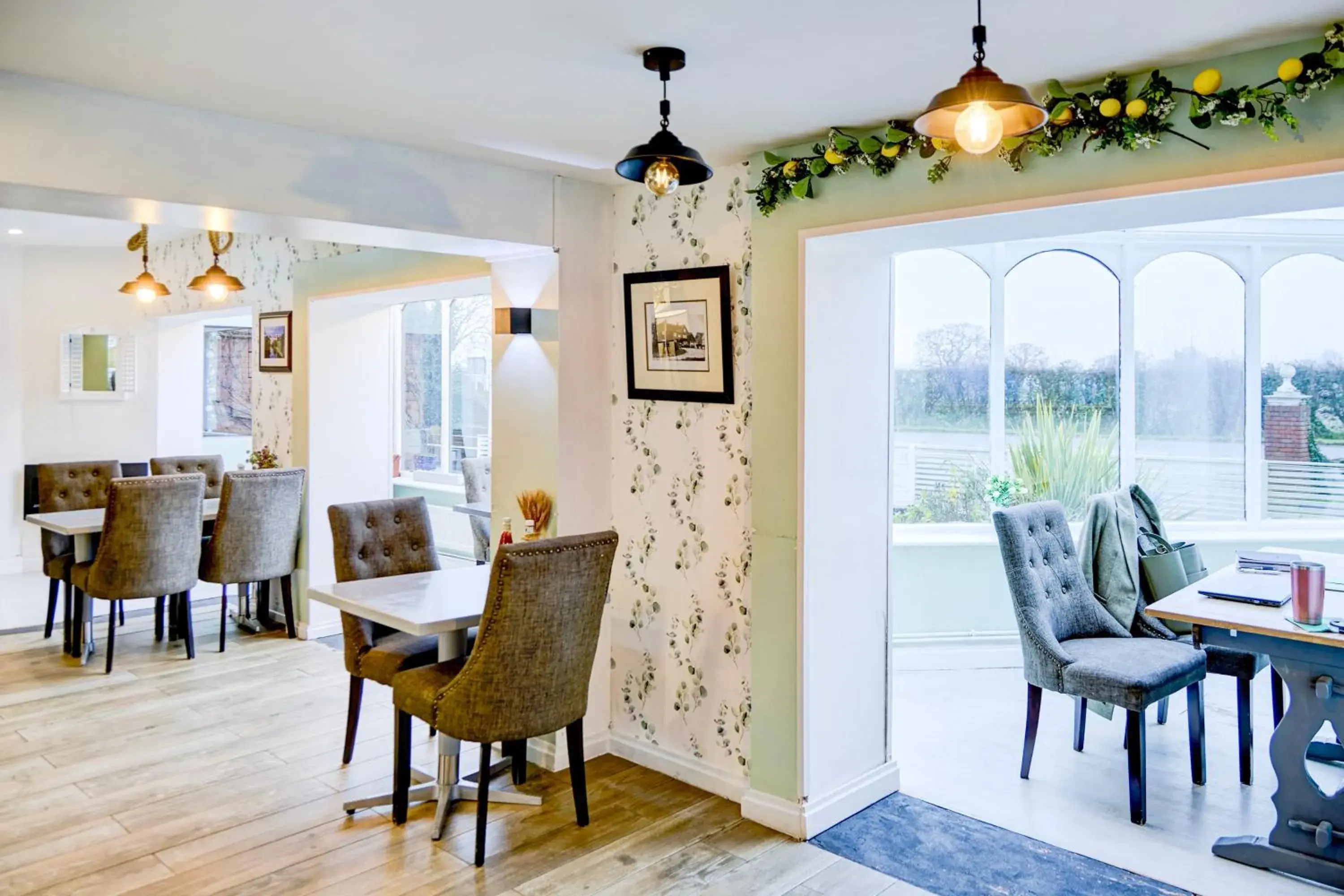 Lobby or reception in Warwickshire Park Hotel Kenilworth by Belvilla Lobby or reception in Warwickshire Park Hotel Kenilworth by Belvilla