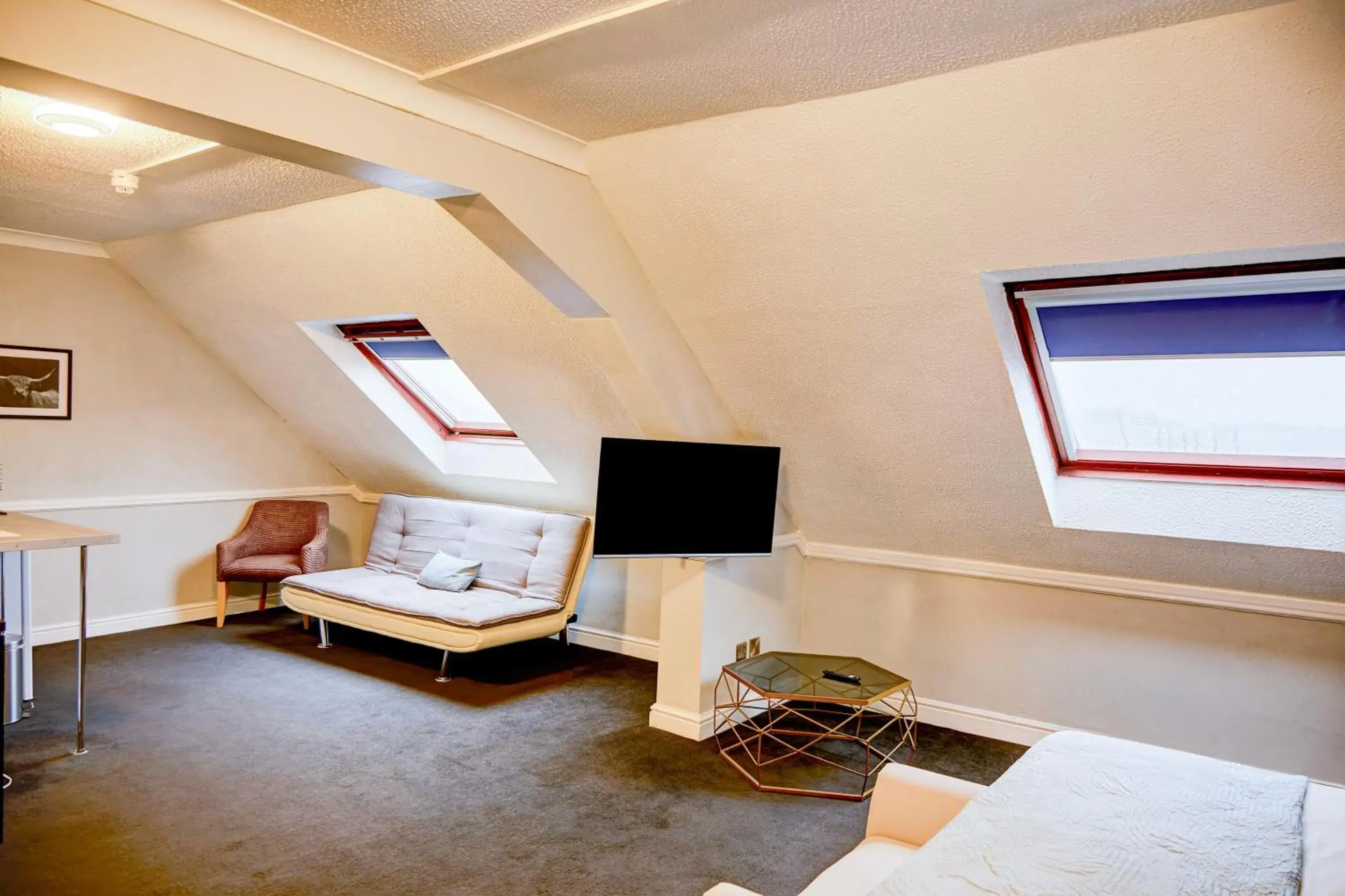 Bedroom in Warwickshire Park Hotel Kenilworth by Belvilla Bedroom in Warwickshire Park Hotel Kenilworth by Belvilla