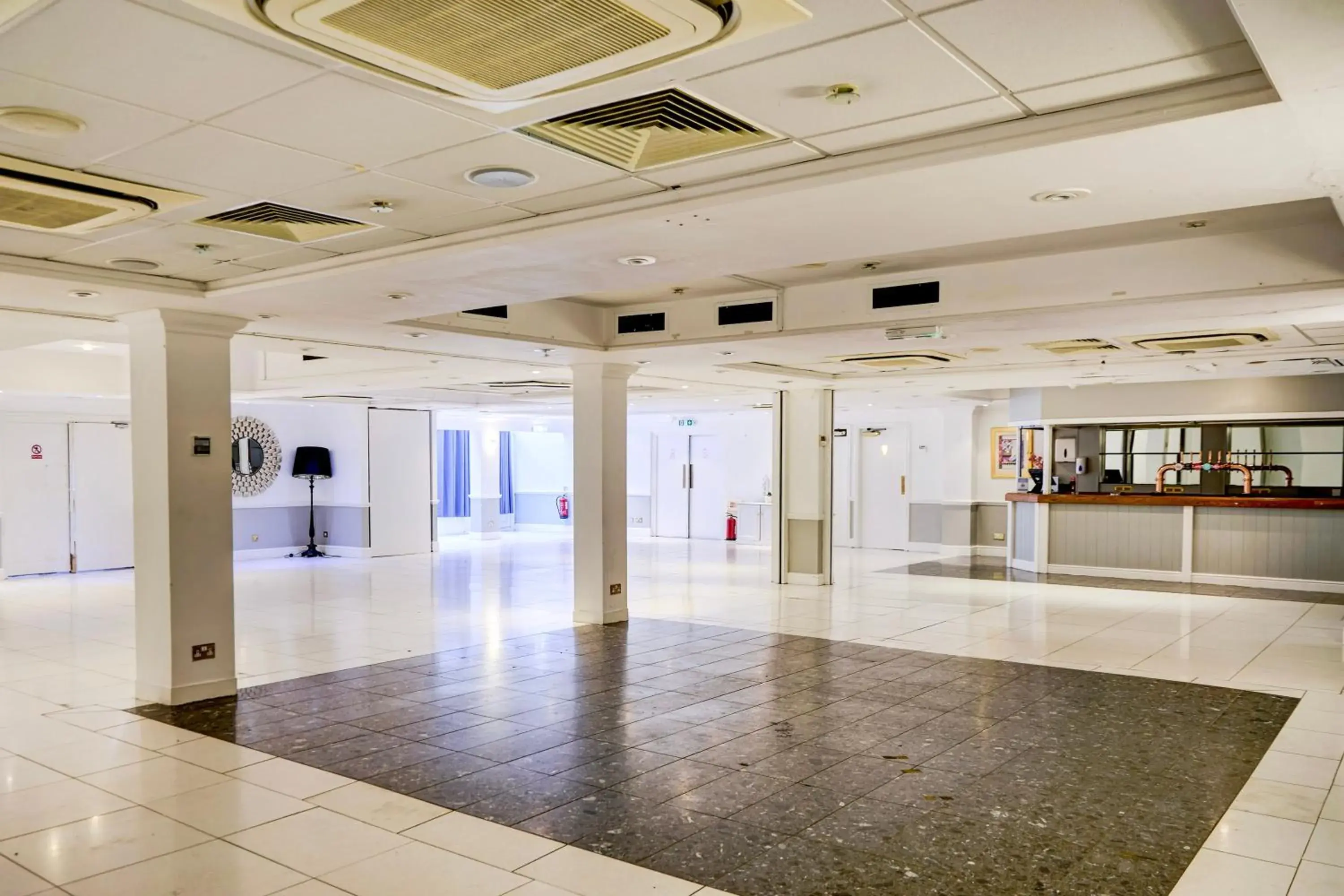 Lobby or reception in Warwickshire Park Hotel Kenilworth by Belvilla Lobby or reception in Warwickshire Park Hotel Kenilworth by Belvilla